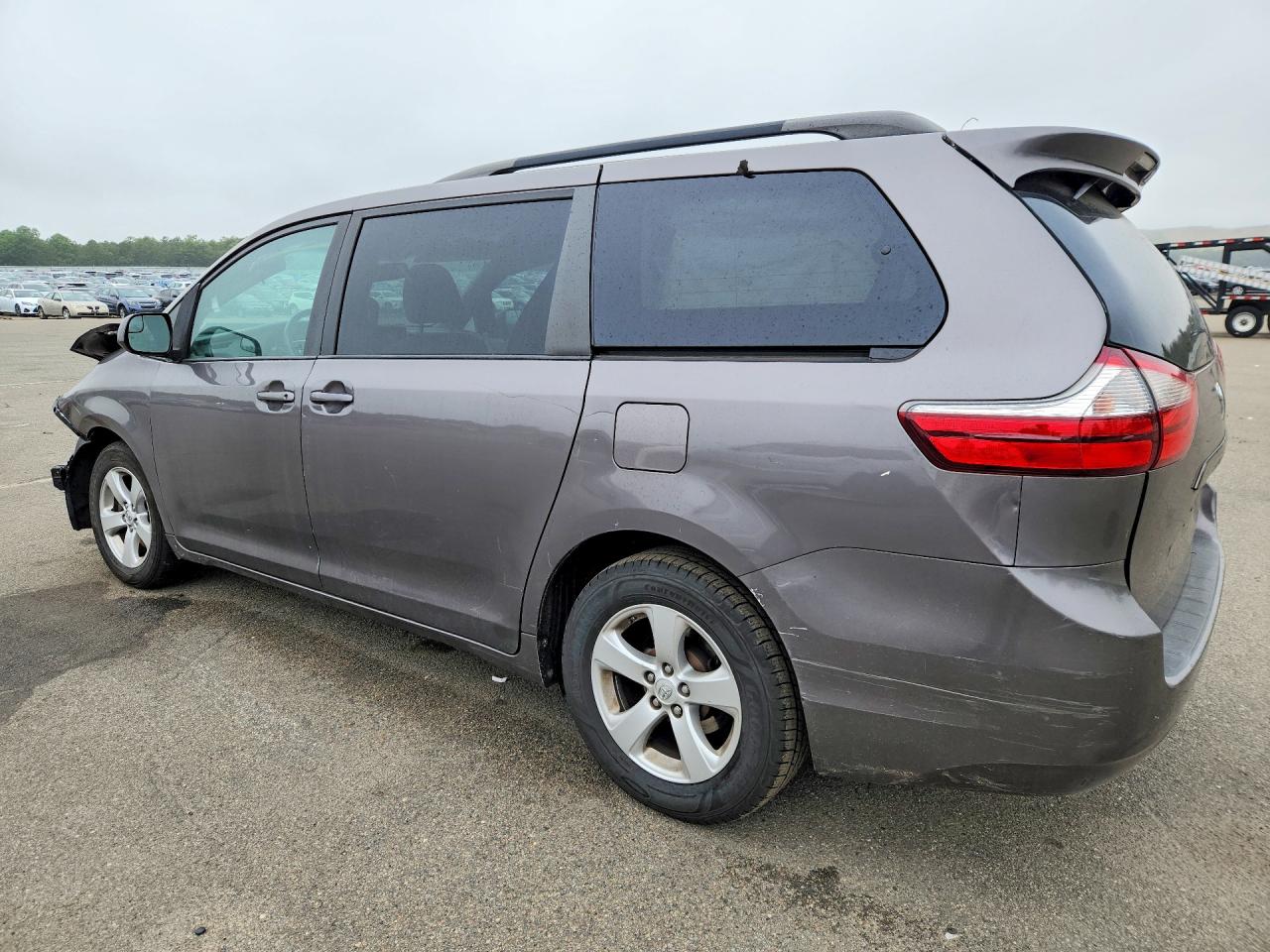 2015 Toyota Sienna Le Gray vin: 5TDKK3DC8FS647194