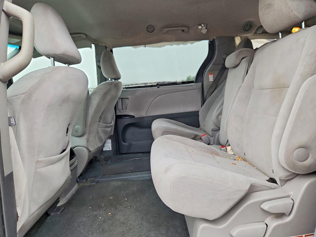 2015 Toyota Sienna Le Gray vin: 5TDKK3DC8FS647194