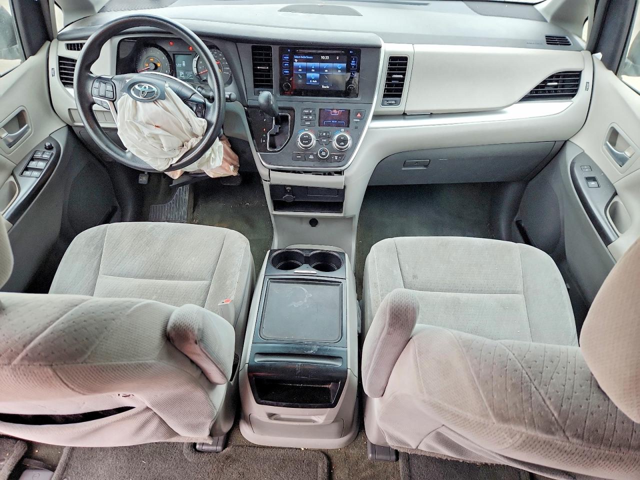 2015 Toyota Sienna Le Gray vin: 5TDKK3DC8FS647194