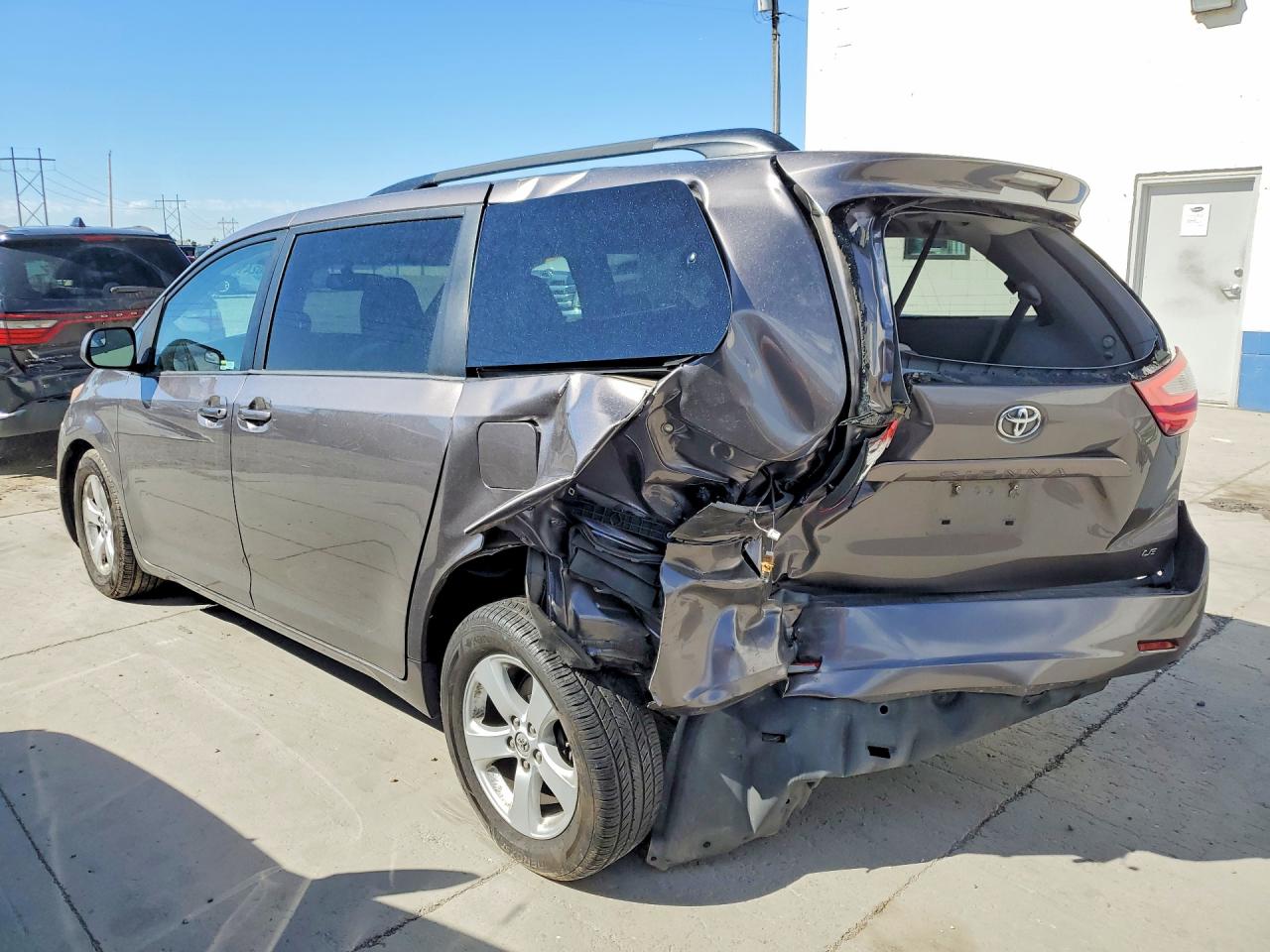 2015 Toyota Sienna Le Silver vin: 5TDKK3DC8FS669051