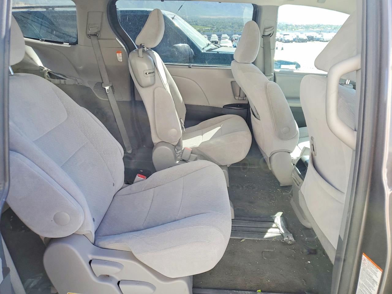 2015 Toyota Sienna Le Silver vin: 5TDKK3DC8FS669051