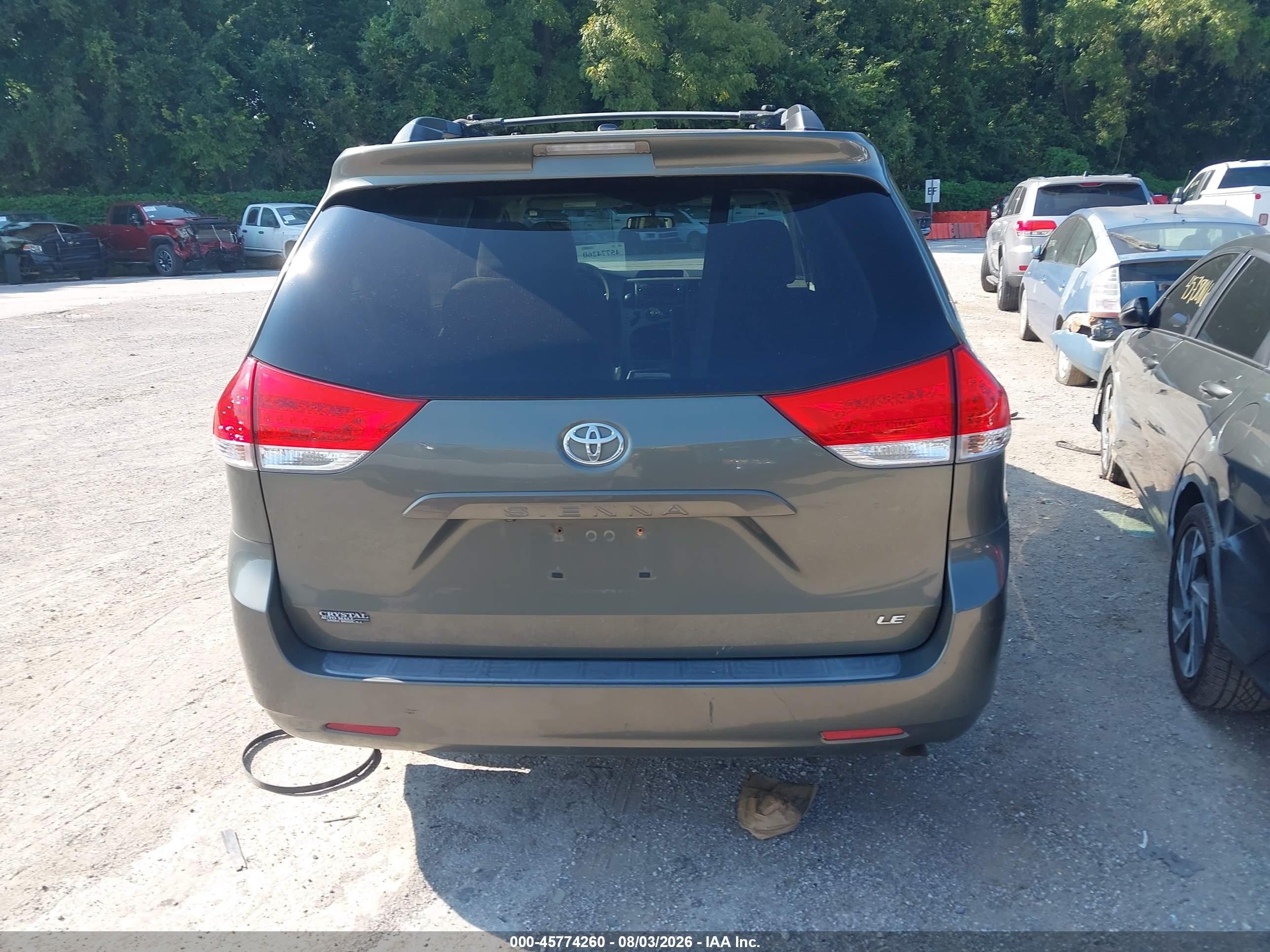 2011 Toyota Sienna Le V6 Серый vin: 5TDKK3DC9BS011765
