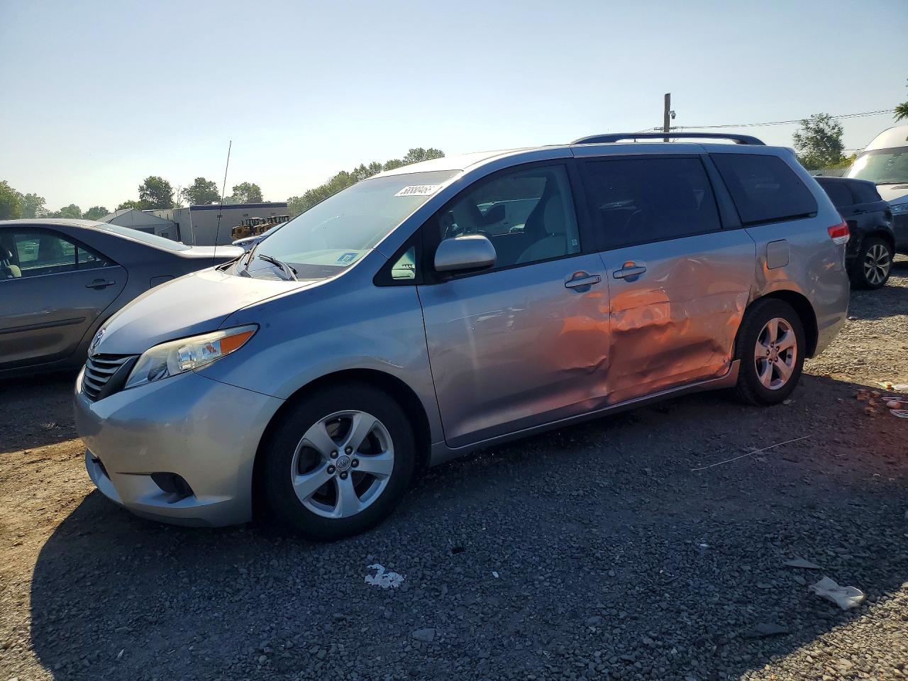 2011 Toyota Sienna Le Gray vin: 5TDKK3DC9BS030171
