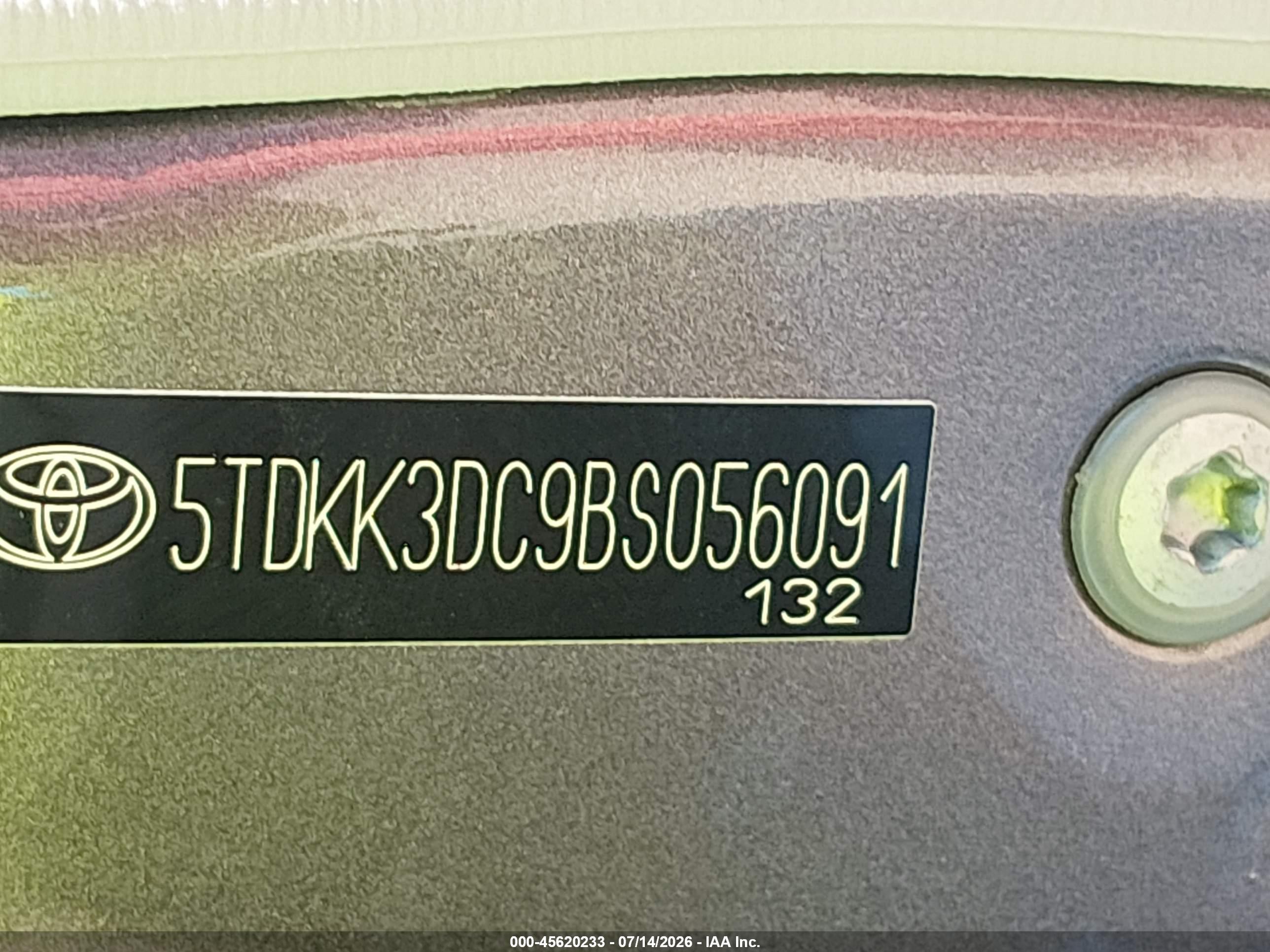 2011 Toyota Sienna Le V6 Gray vin: 5TDKK3DC9BS056091