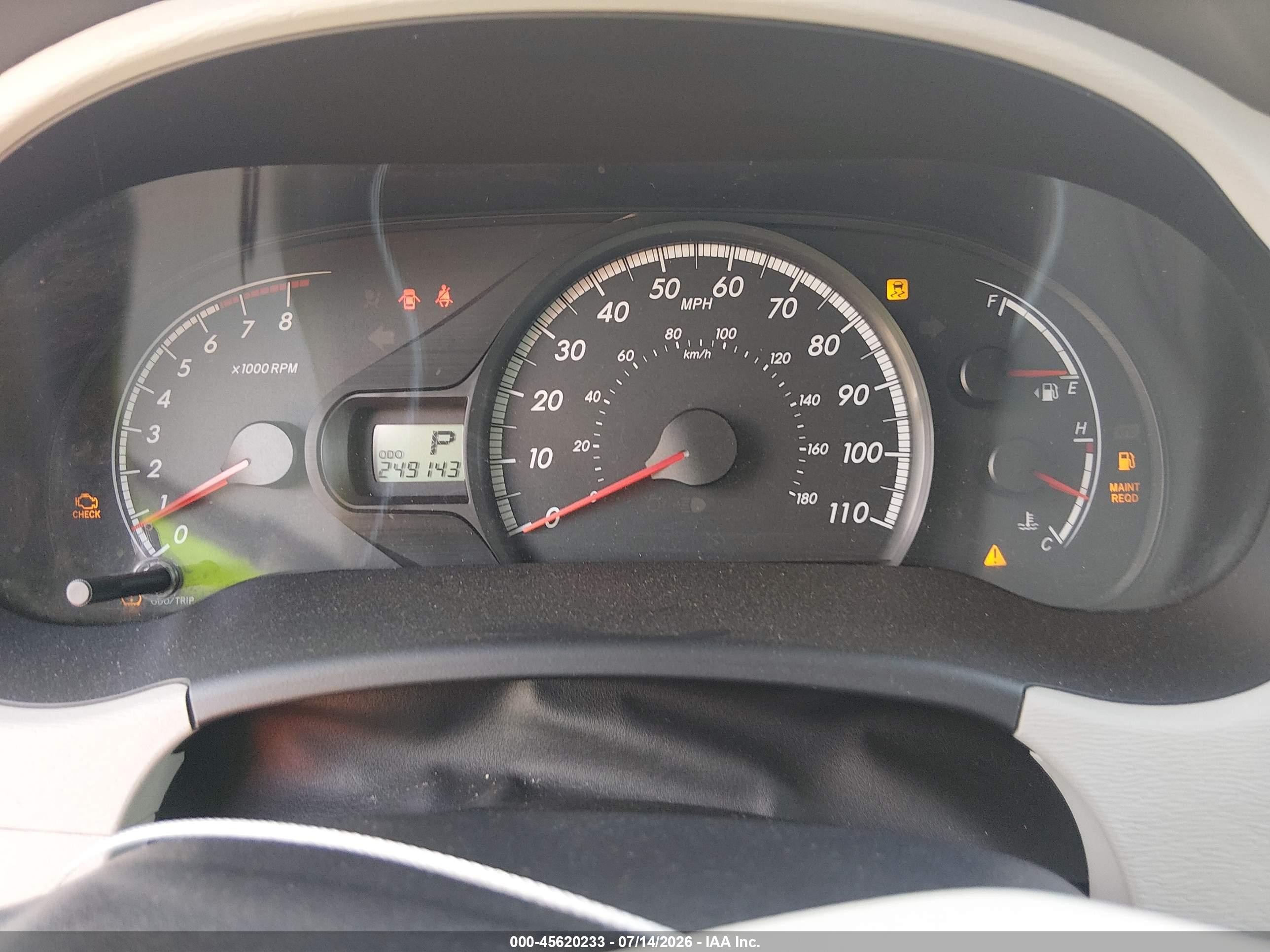 2011 Toyota Sienna Le V6 Gray vin: 5TDKK3DC9BS056091