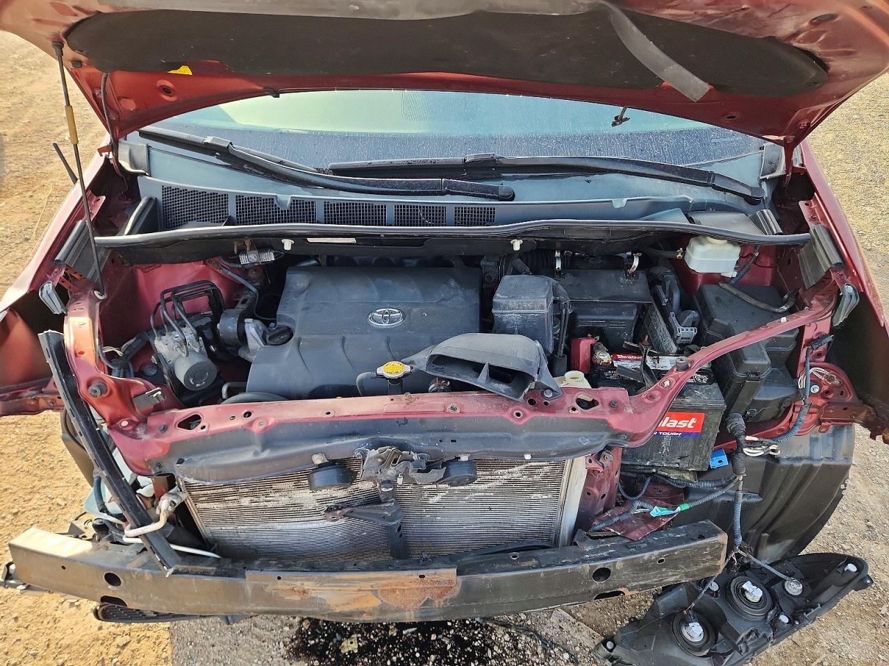 2011 Toyota Sienna Le Maroon vin: 5TDKK3DC9BS155865