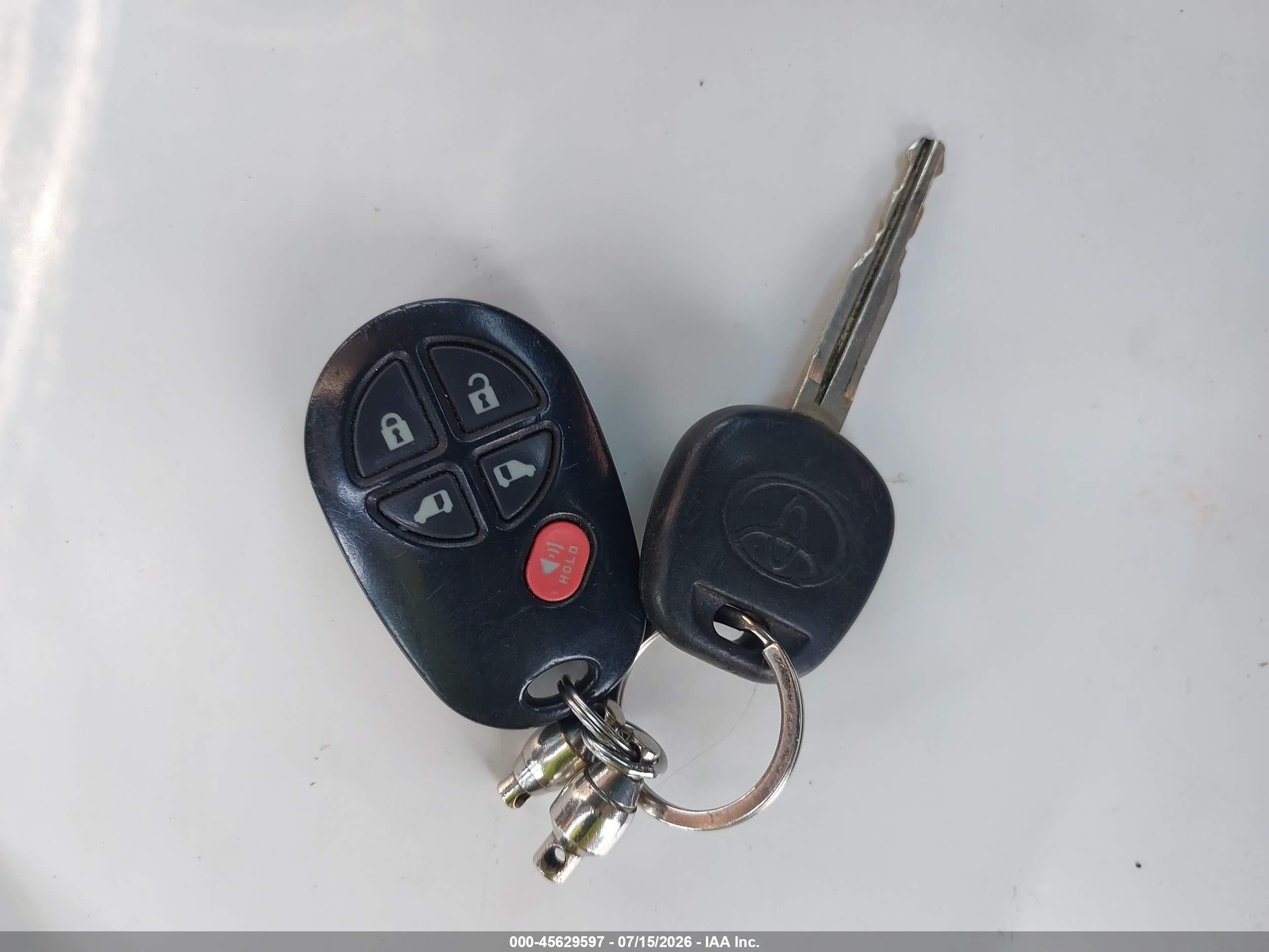 2011 Toyota Sienna Le V6 Черный vin: 5TDKK3DC9BS161858