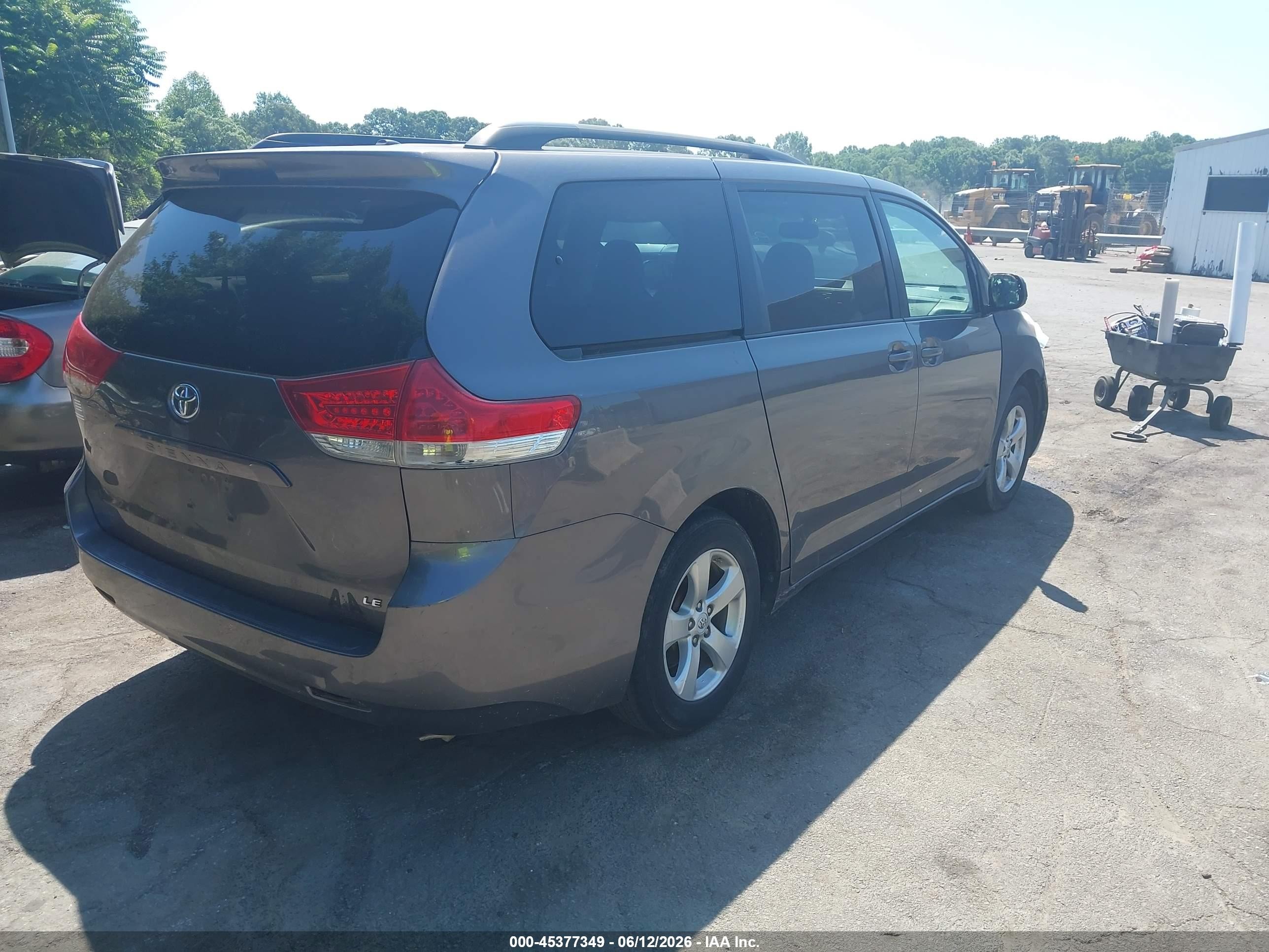 2012 Toyota Sienna Le V6 8 Passenger Gray vin: 5TDKK3DC9CS188978