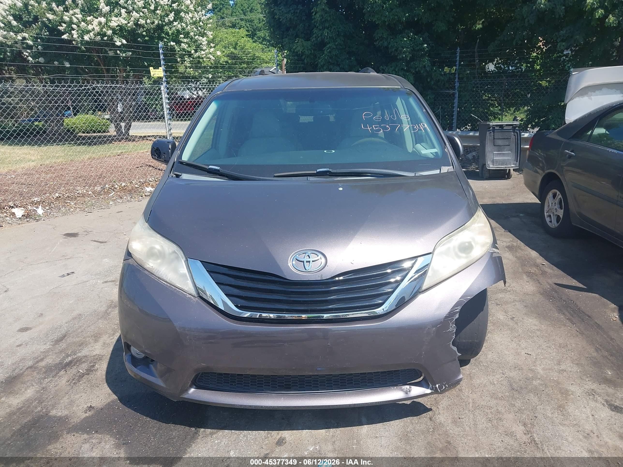 2012 Toyota Sienna Le V6 8 Passenger Gray vin: 5TDKK3DC9CS188978