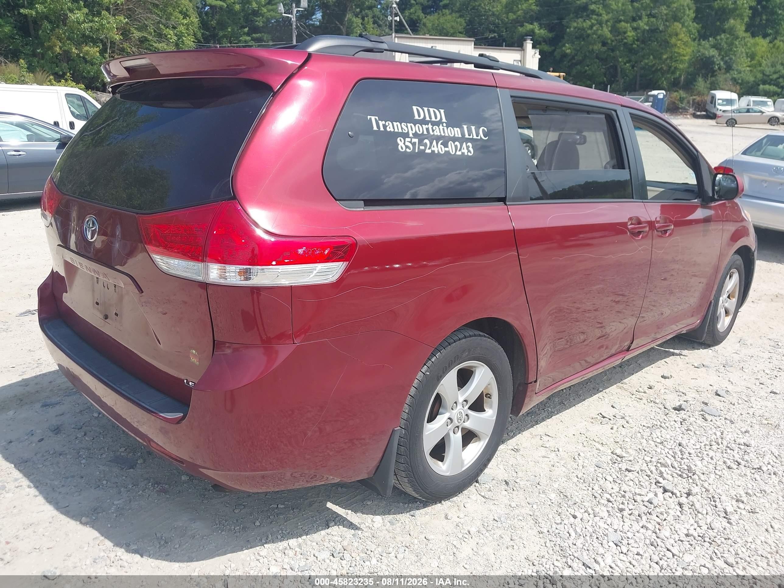 2012 Toyota Sienna Le V6 8 Passenger Red vin: 5TDKK3DC9CS198040