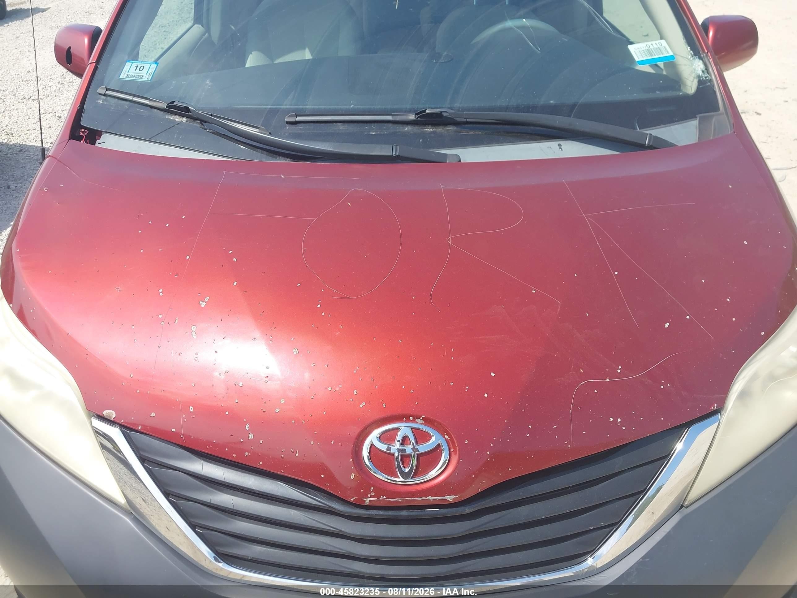 2012 Toyota Sienna Le V6 8 Passenger Red vin: 5TDKK3DC9CS198040