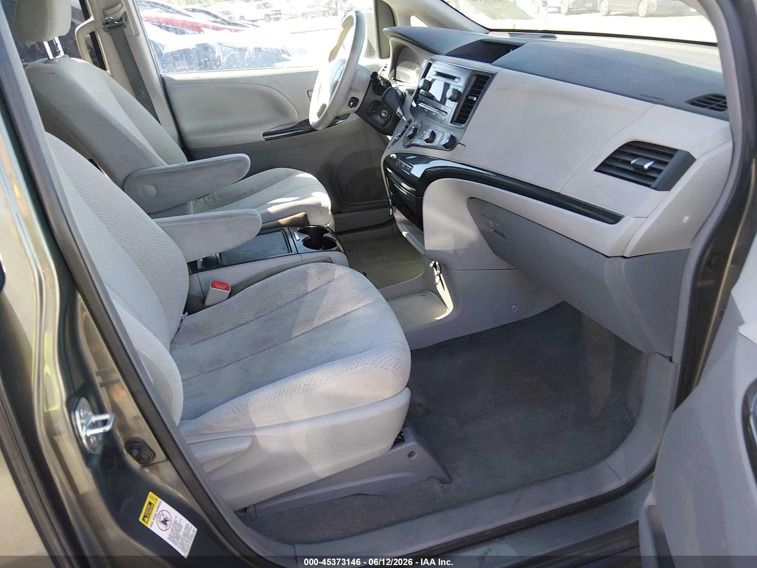 2012 Toyota Sienna Le V6 8 Passenger Gray vin: 5TDKK3DC9CS201549
