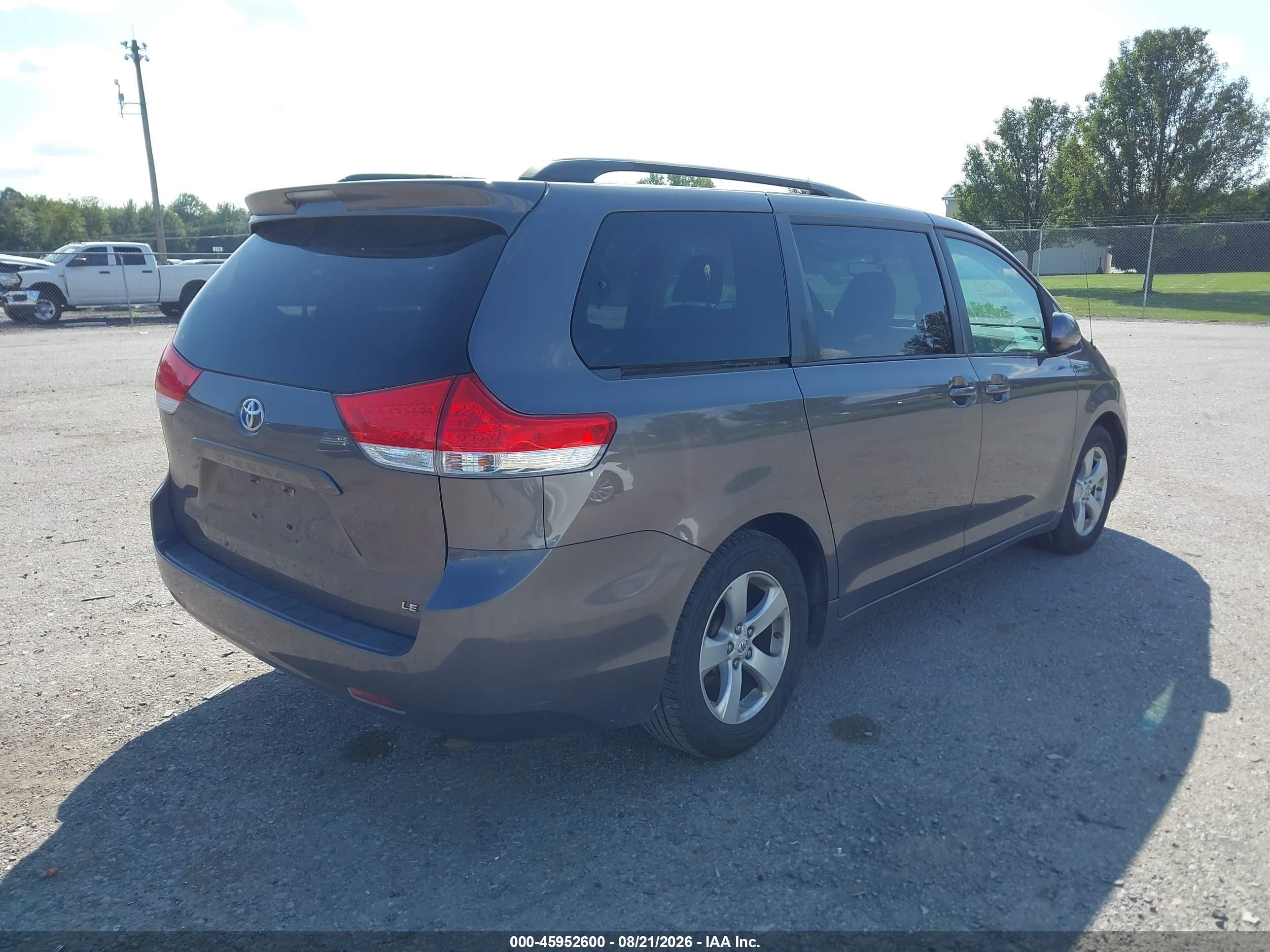 2012 Toyota Sienna Le V6 8 Passenger Gray vin: 5TDKK3DC9CS224930