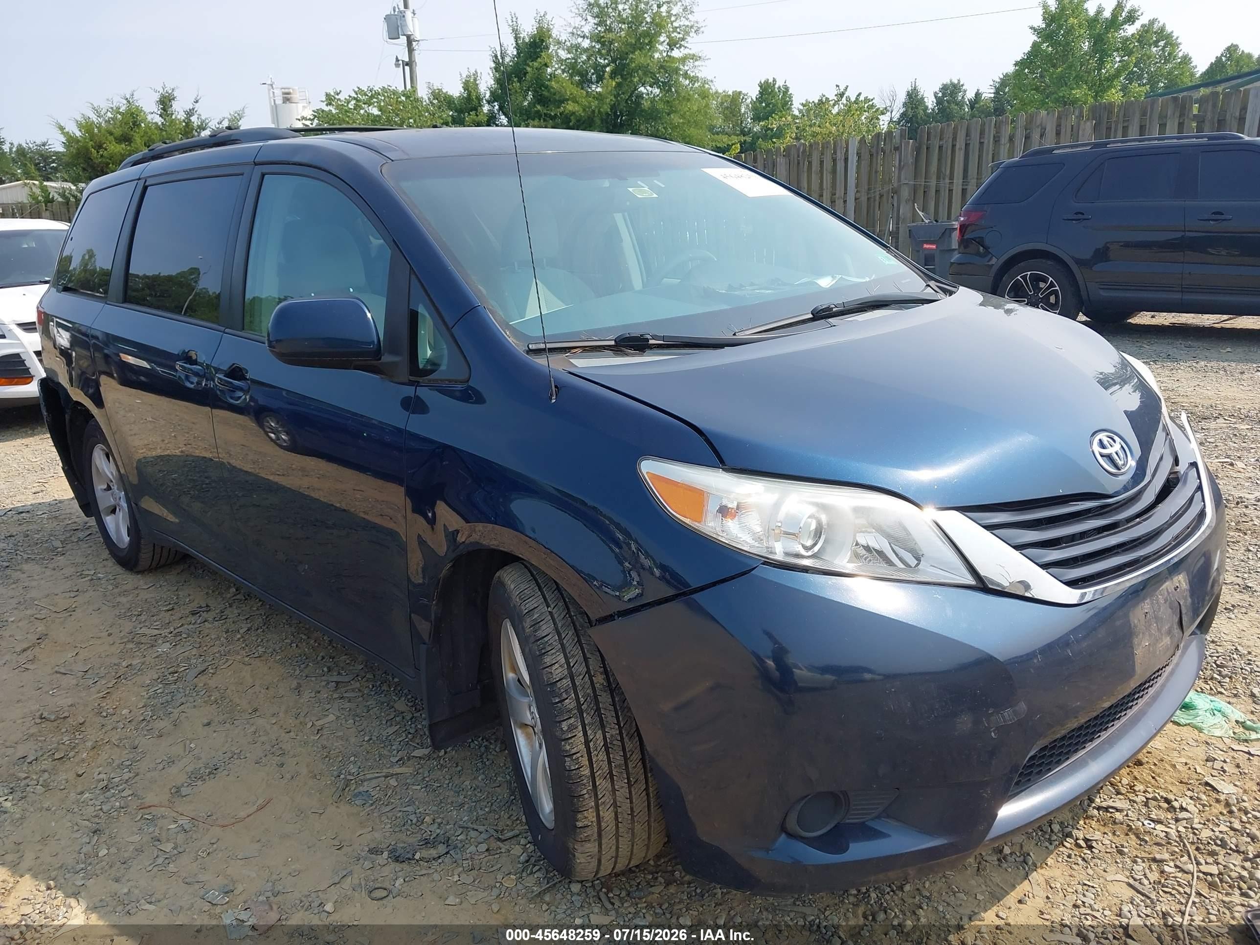 2012 Toyota Sienna Le V6 8 Passenger Синий vin: 5TDKK3DC9CS239198