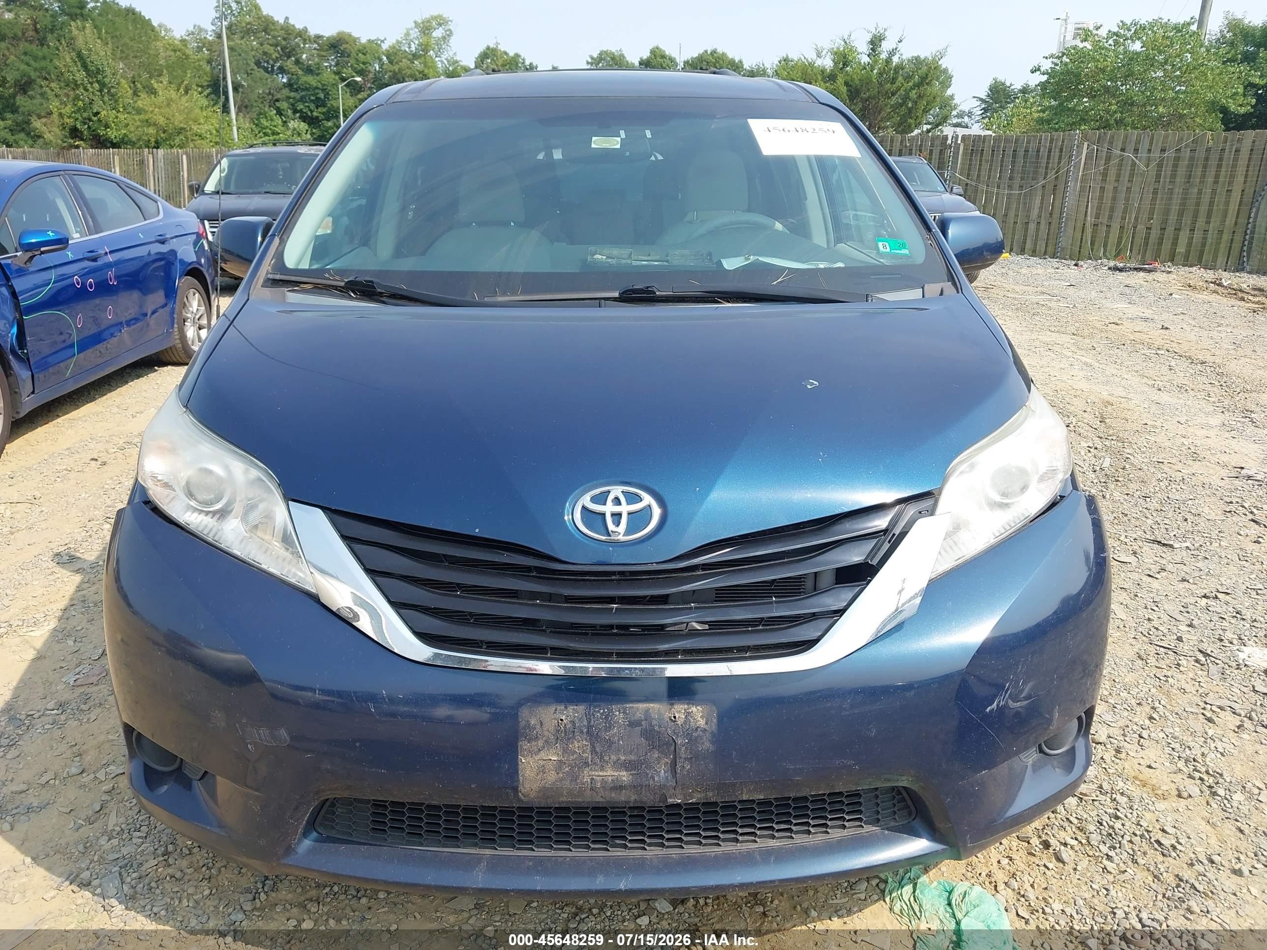2012 Toyota Sienna Le V6 8 Passenger Синий vin: 5TDKK3DC9CS239198