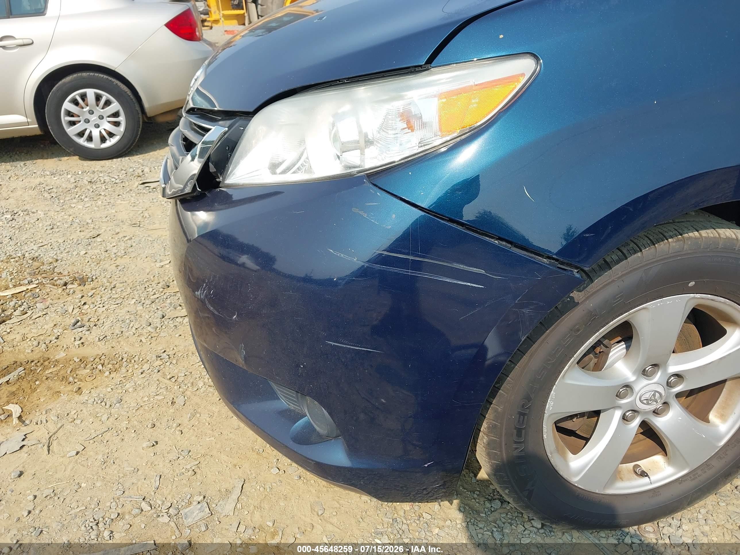 2012 Toyota Sienna Le V6 8 Passenger Синий vin: 5TDKK3DC9CS239198