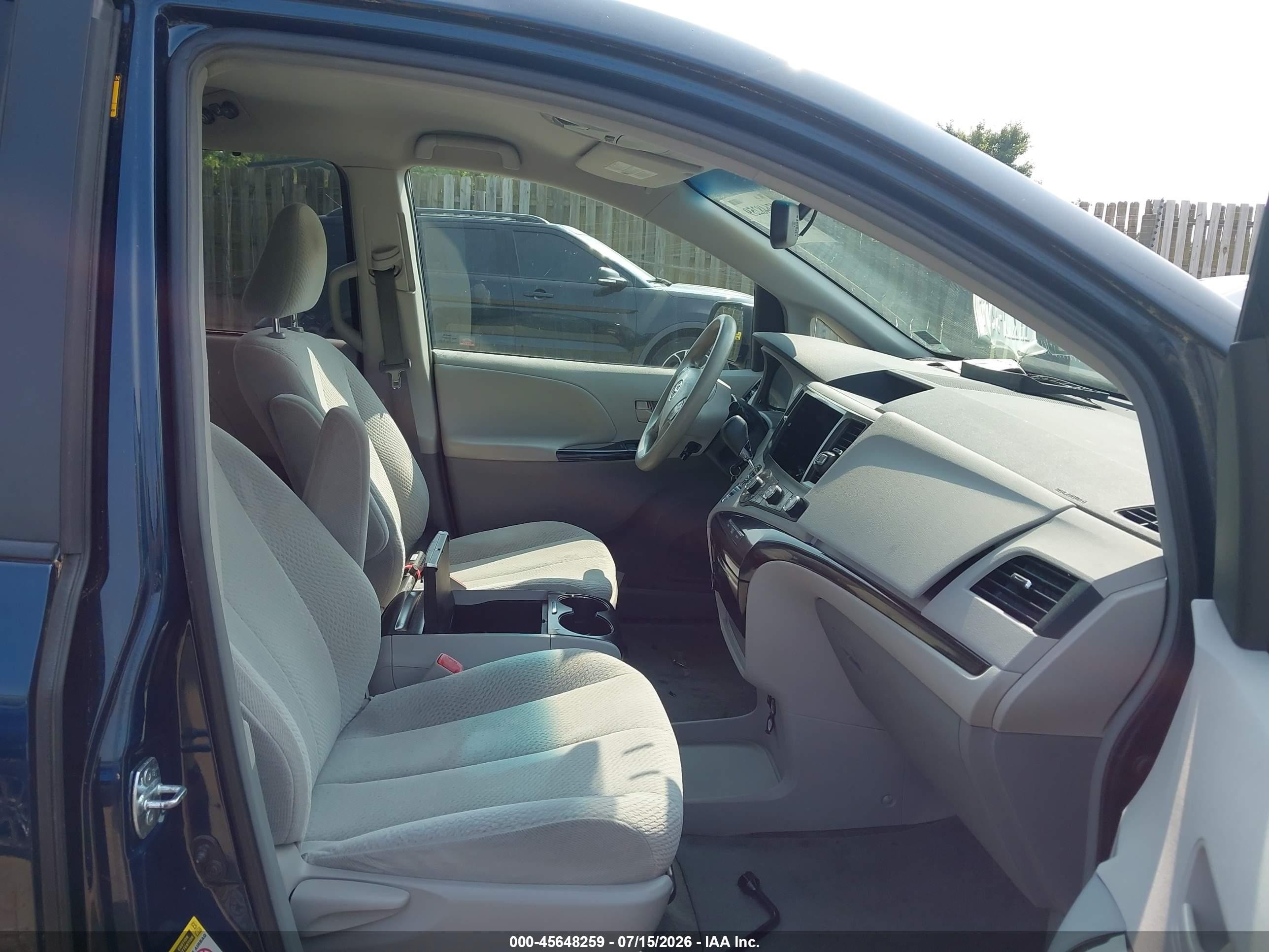 2012 Toyota Sienna Le V6 8 Passenger Синий vin: 5TDKK3DC9CS239198