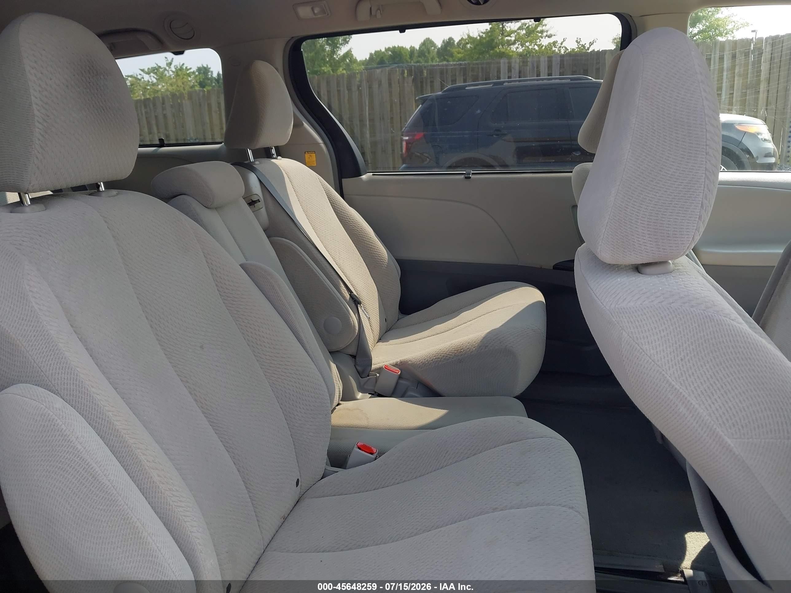 2012 Toyota Sienna Le V6 8 Passenger Синий vin: 5TDKK3DC9CS239198