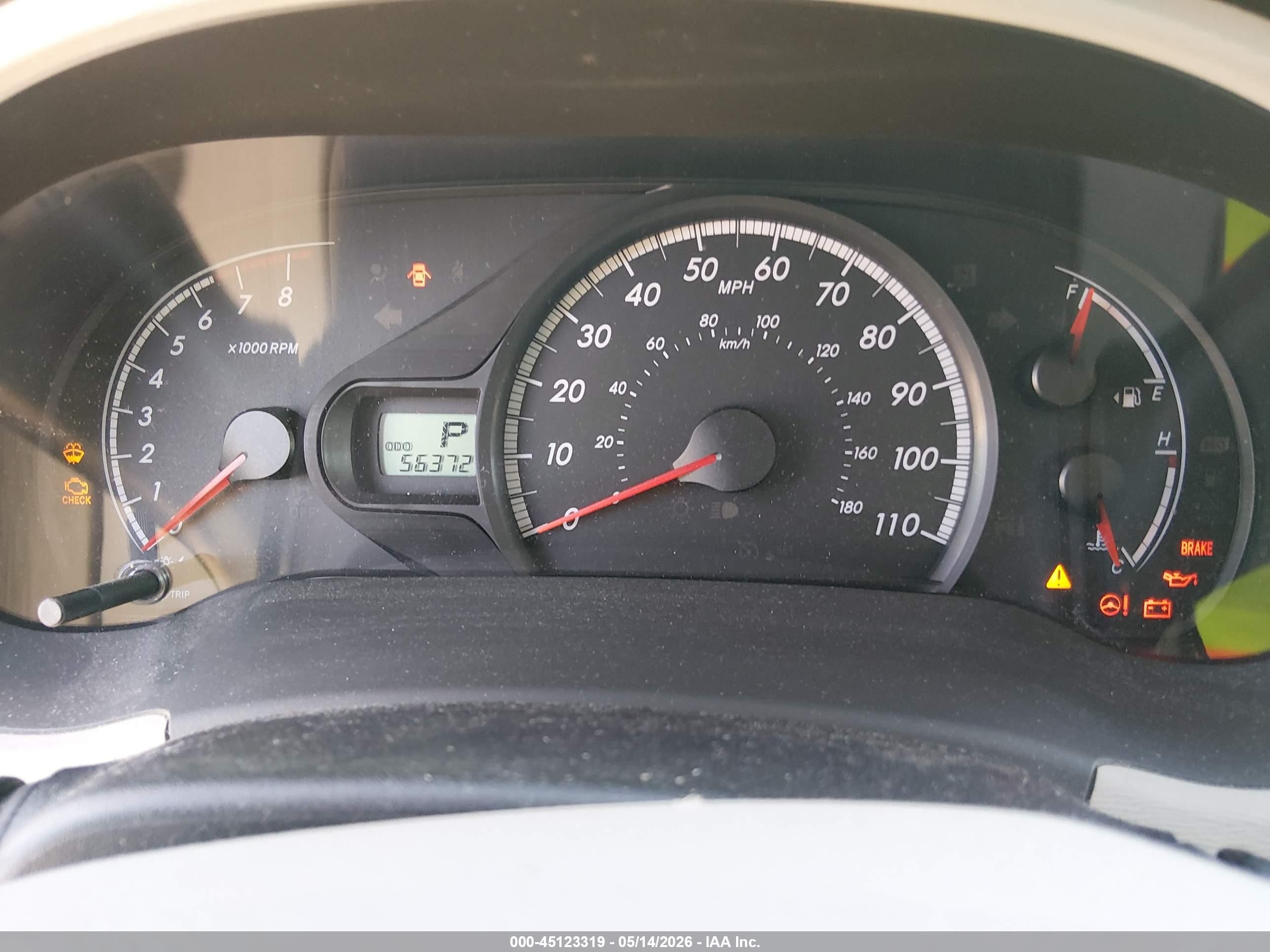 2012 Toyota Sienna Le V6 8 Passenger Silver vin: 5TDKK3DC9CS258172