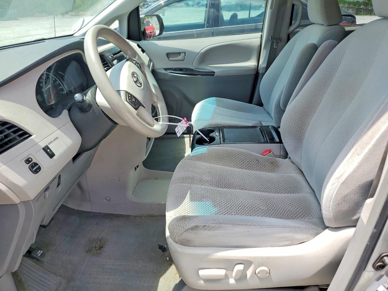 2012 Toyota Sienna Le Silver vin: 5TDKK3DC9CS275280