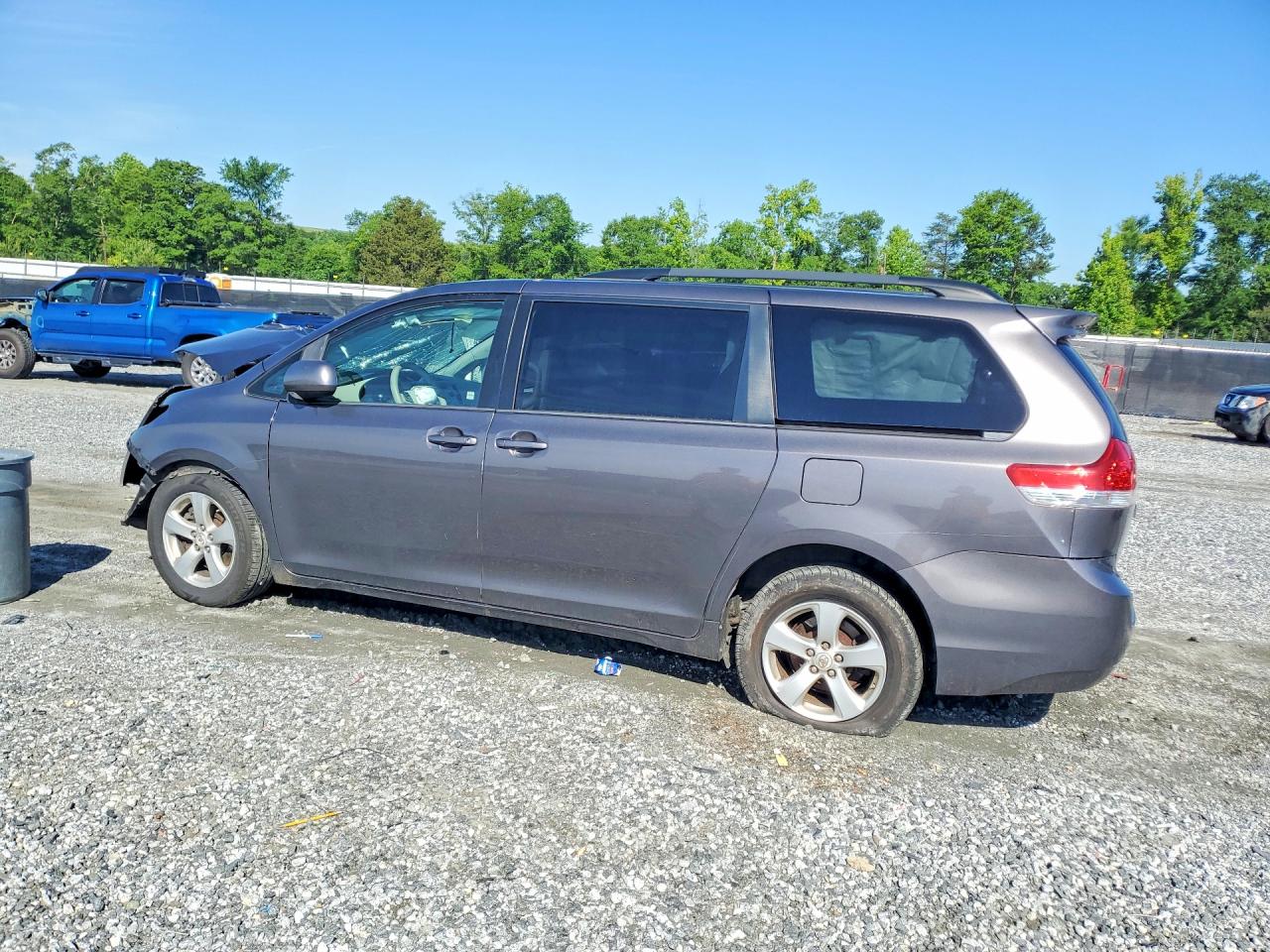 2012 Toyota Sienna Le Gray vin: 5TDKK3DC9CS276204