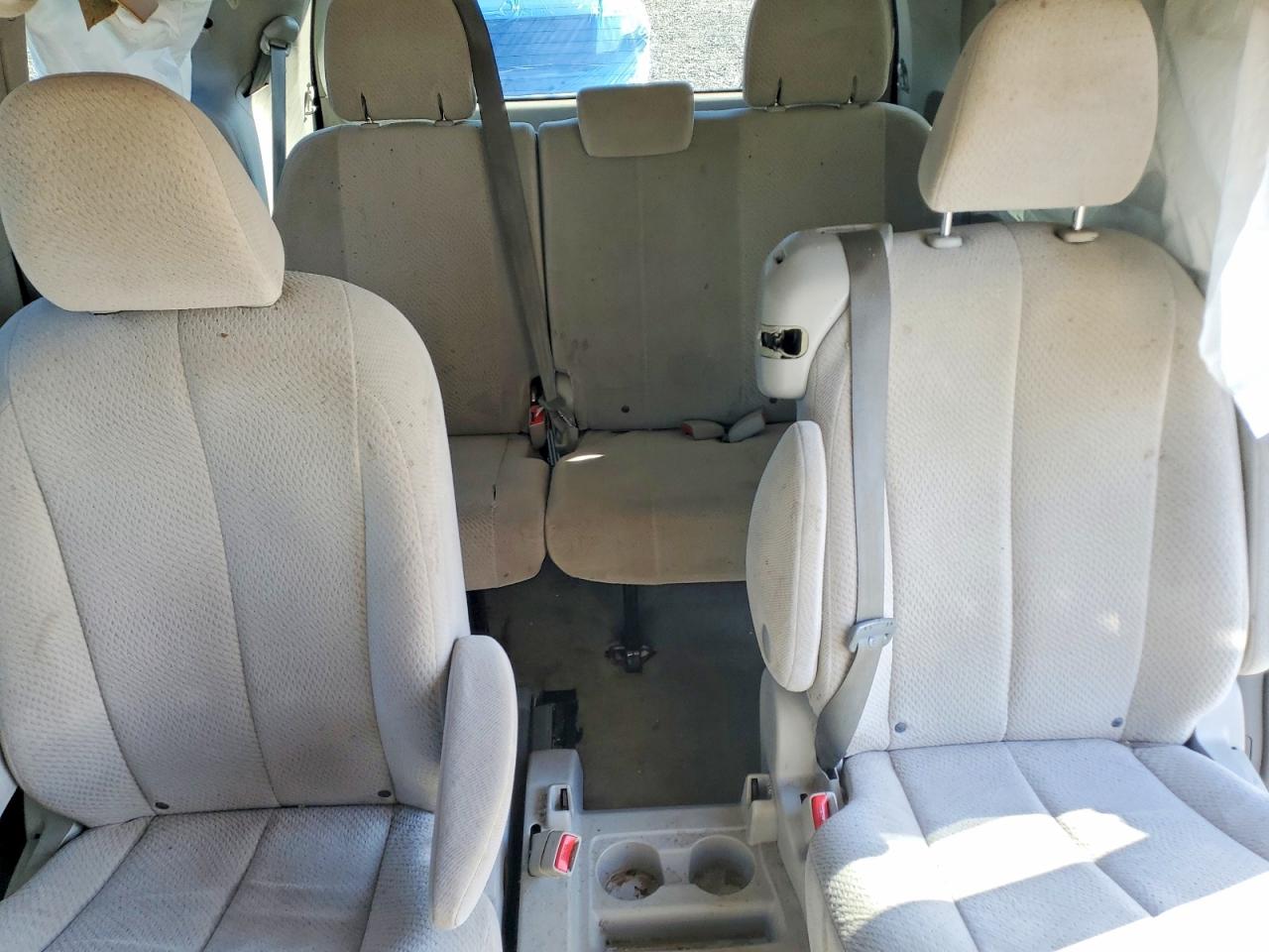 2012 Toyota Sienna Le Gray vin: 5TDKK3DC9CS276204