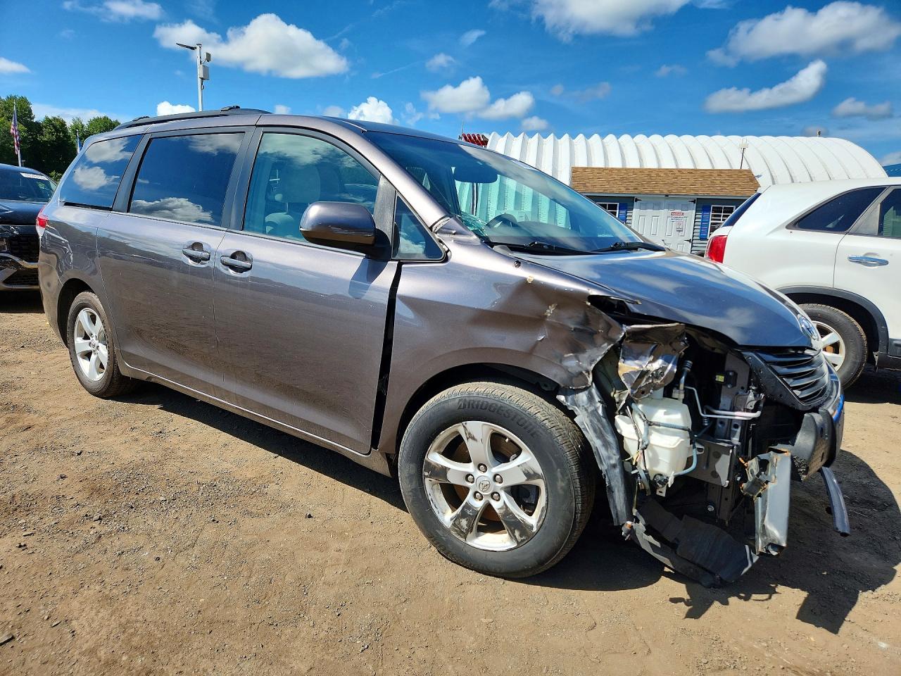 2013 Toyota Sienna Le Gray vin: 5TDKK3DC9DS281324