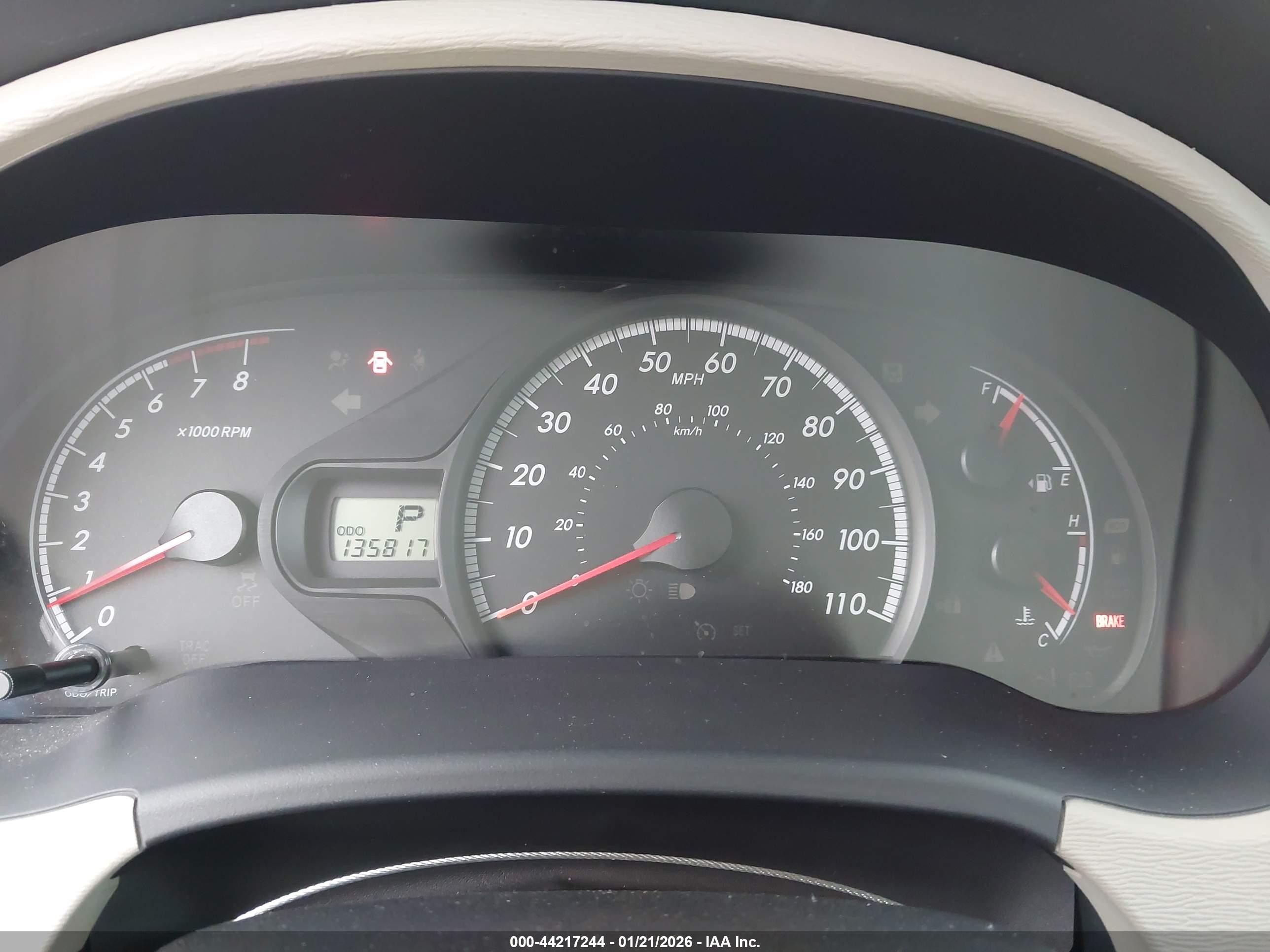 2013 Toyota Sienna   Gold vin: 5TDKK3DC9DS290217