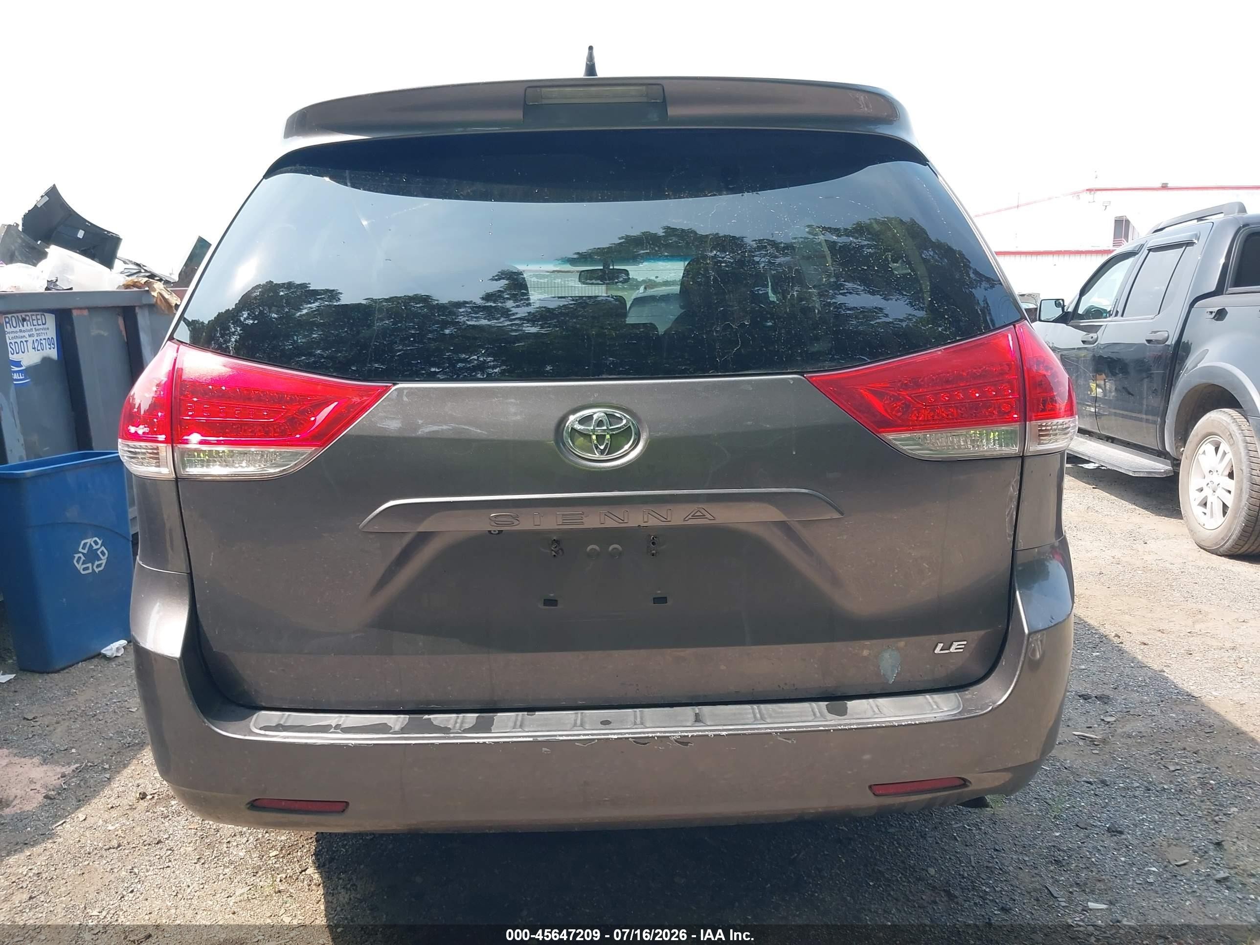 2013 Toyota Sienna Le V6 8 Passenger Gray vin: 5TDKK3DC9DS298799
