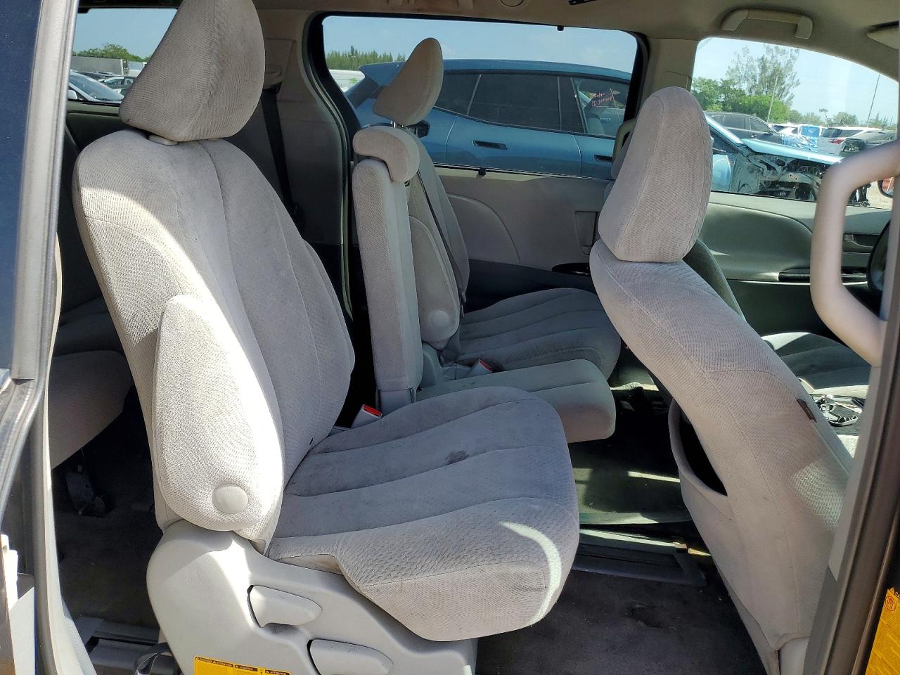 2013 Toyota Sienna Le Gray vin: 5TDKK3DC9DS301779