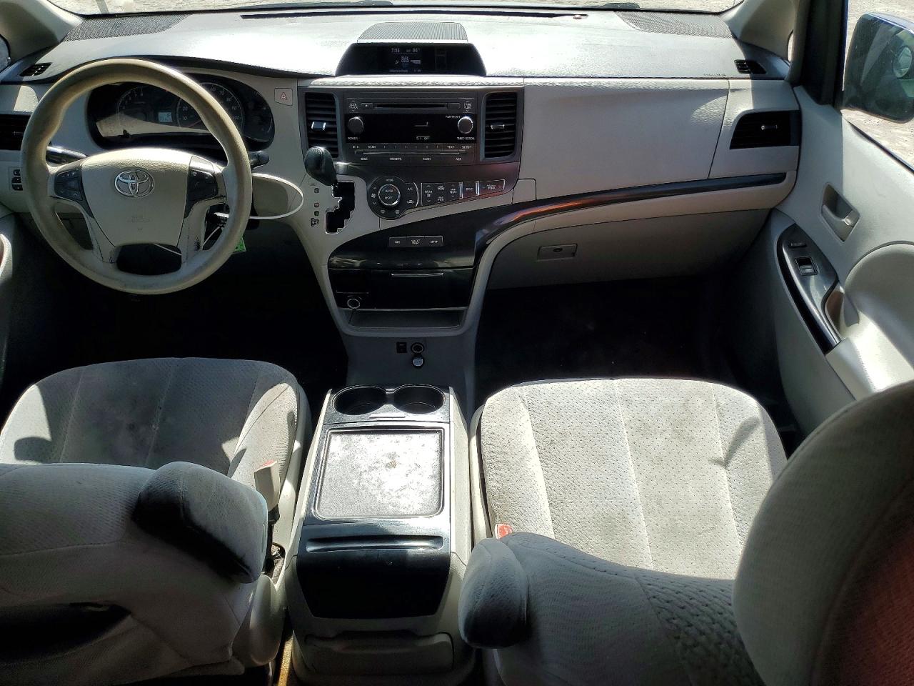 2013 Toyota Sienna Le Gray vin: 5TDKK3DC9DS301779