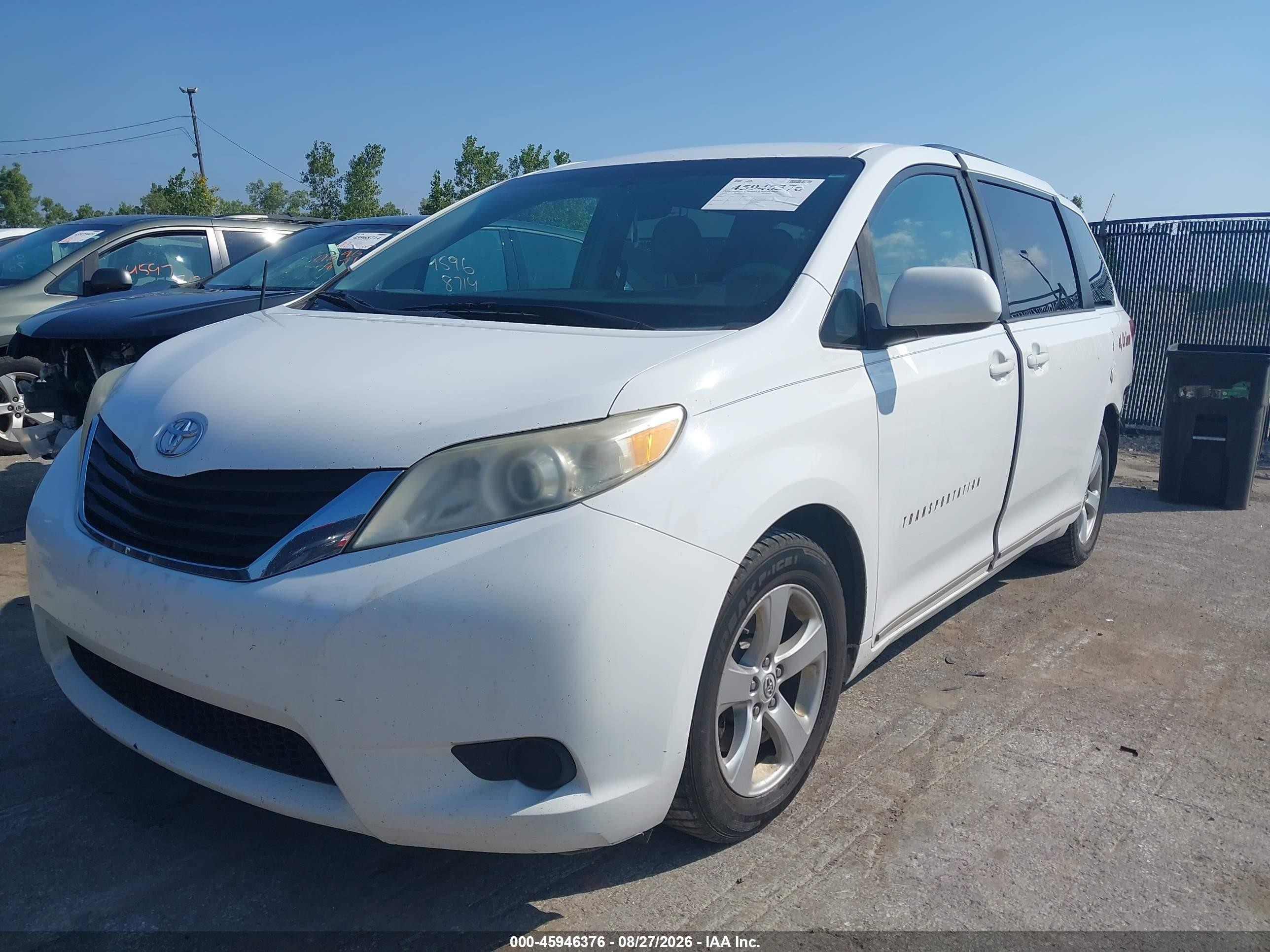 2013 Toyota Sienna Le V6 8 Passenger White vin: 5TDKK3DC9DS321093