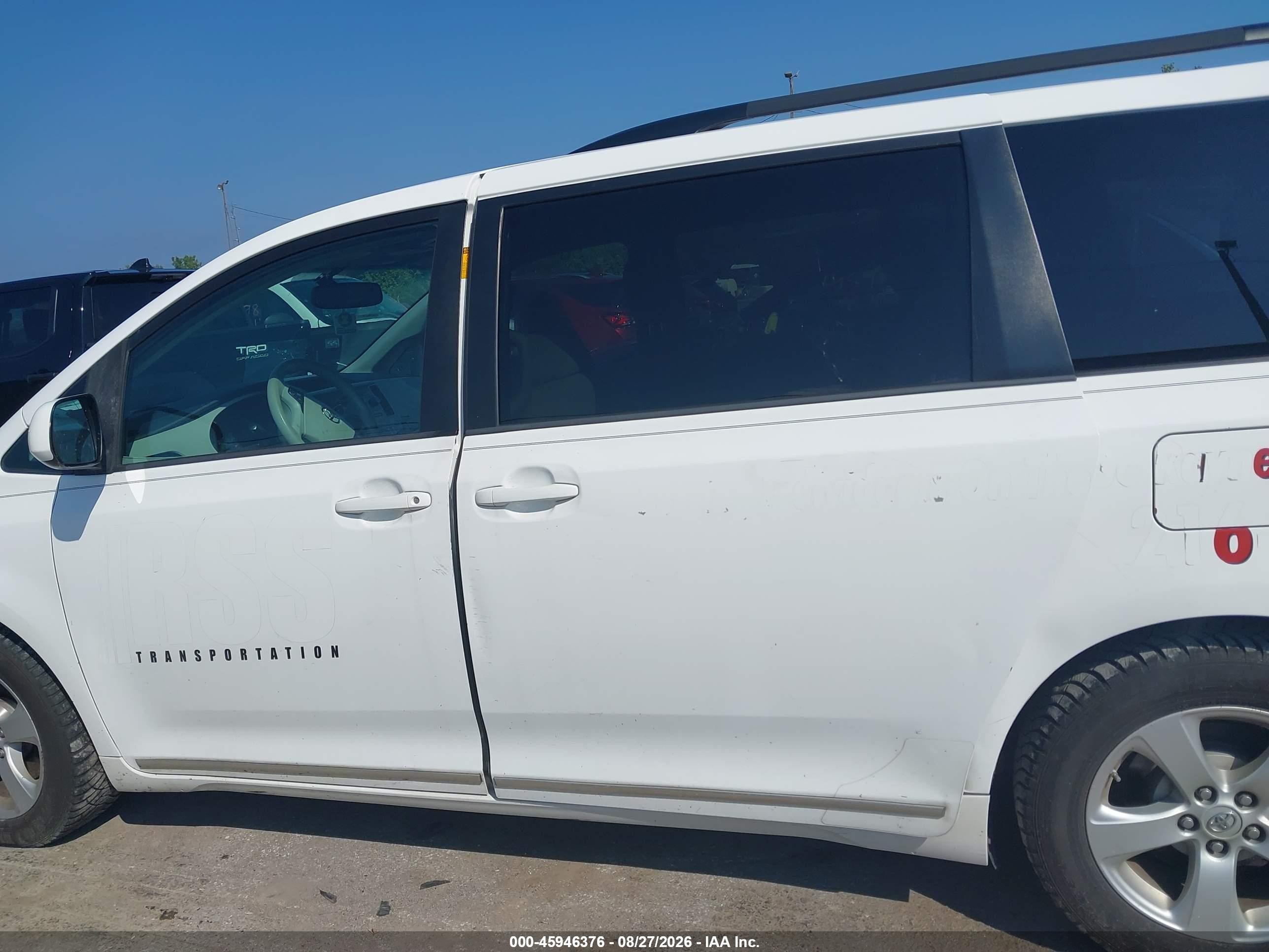 2013 Toyota Sienna Le V6 8 Passenger White vin: 5TDKK3DC9DS321093
