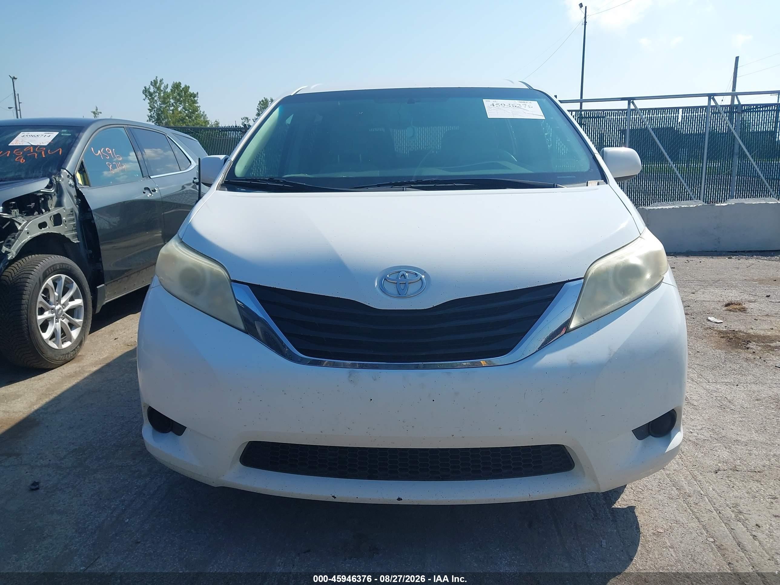 2013 Toyota Sienna Le V6 8 Passenger White vin: 5TDKK3DC9DS321093