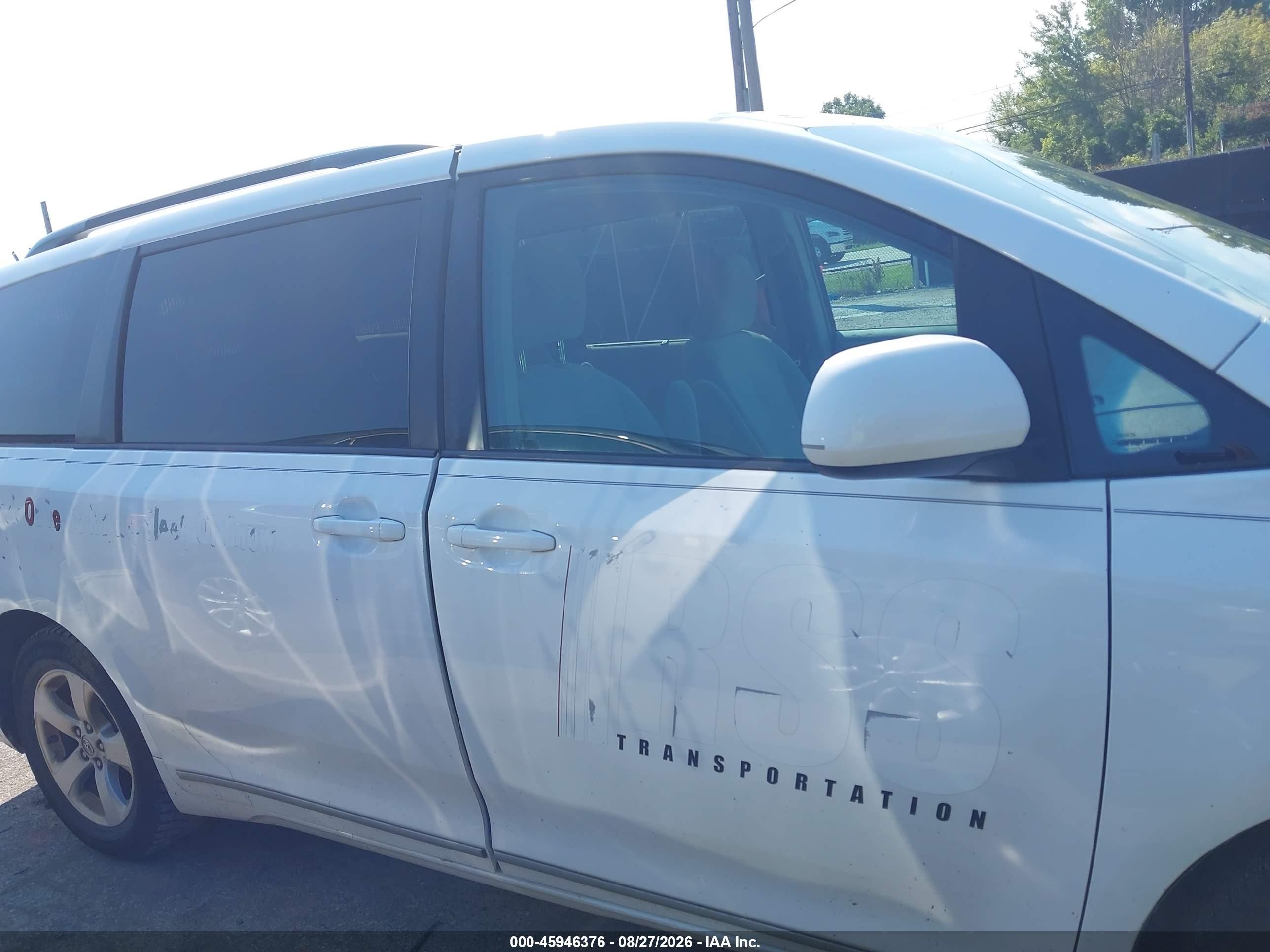 2013 Toyota Sienna Le V6 8 Passenger White vin: 5TDKK3DC9DS321093