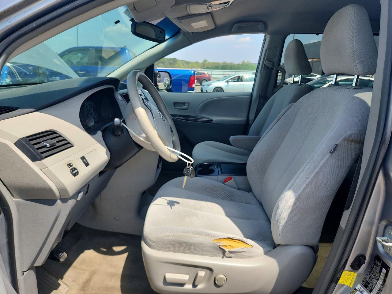 2013 Toyota Sienna Le Silver vin: 5TDKK3DC9DS321403