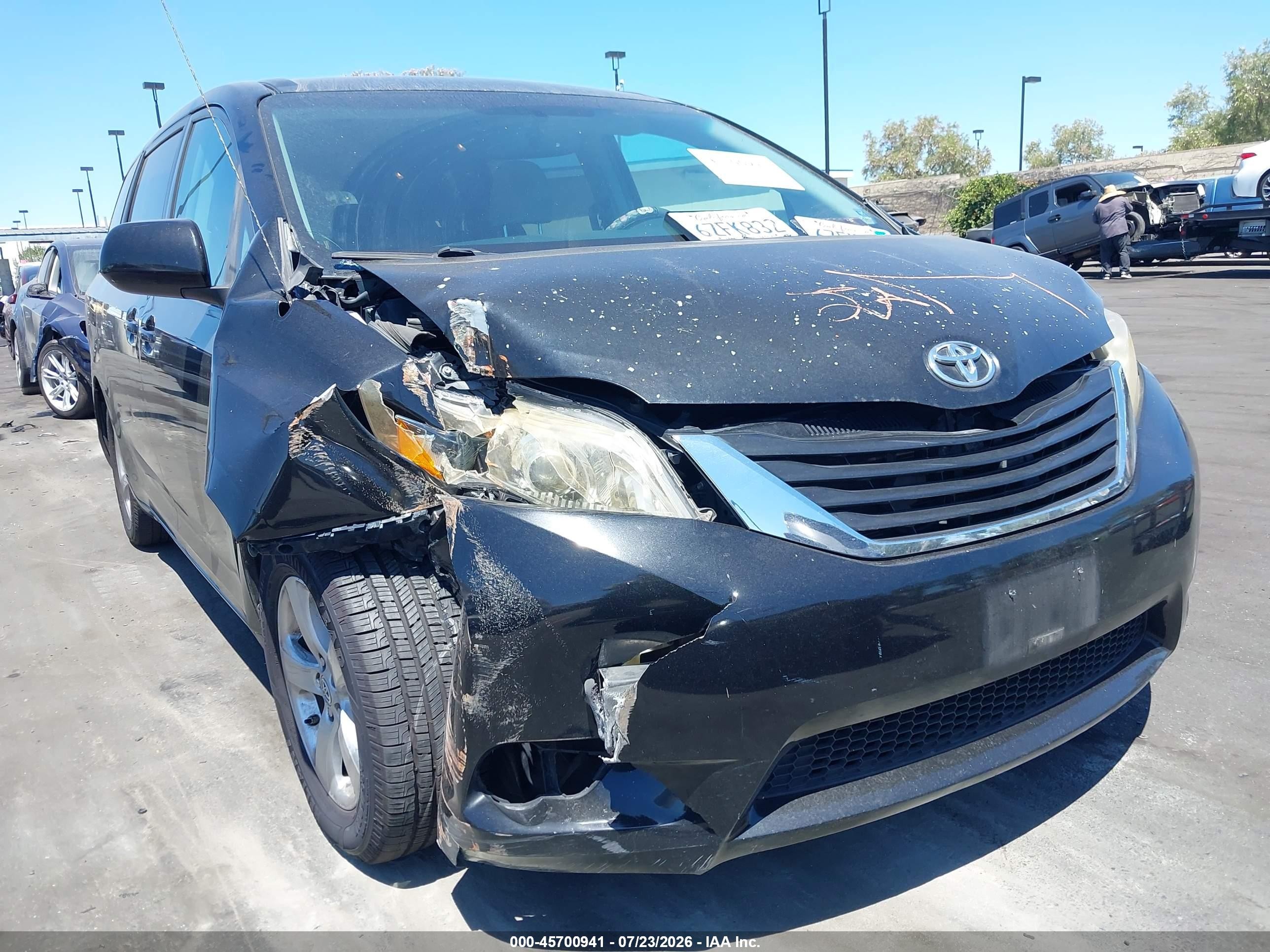 2013 Toyota Sienna Le V6 8 Passenger Black vin: 5TDKK3DC9DS323376