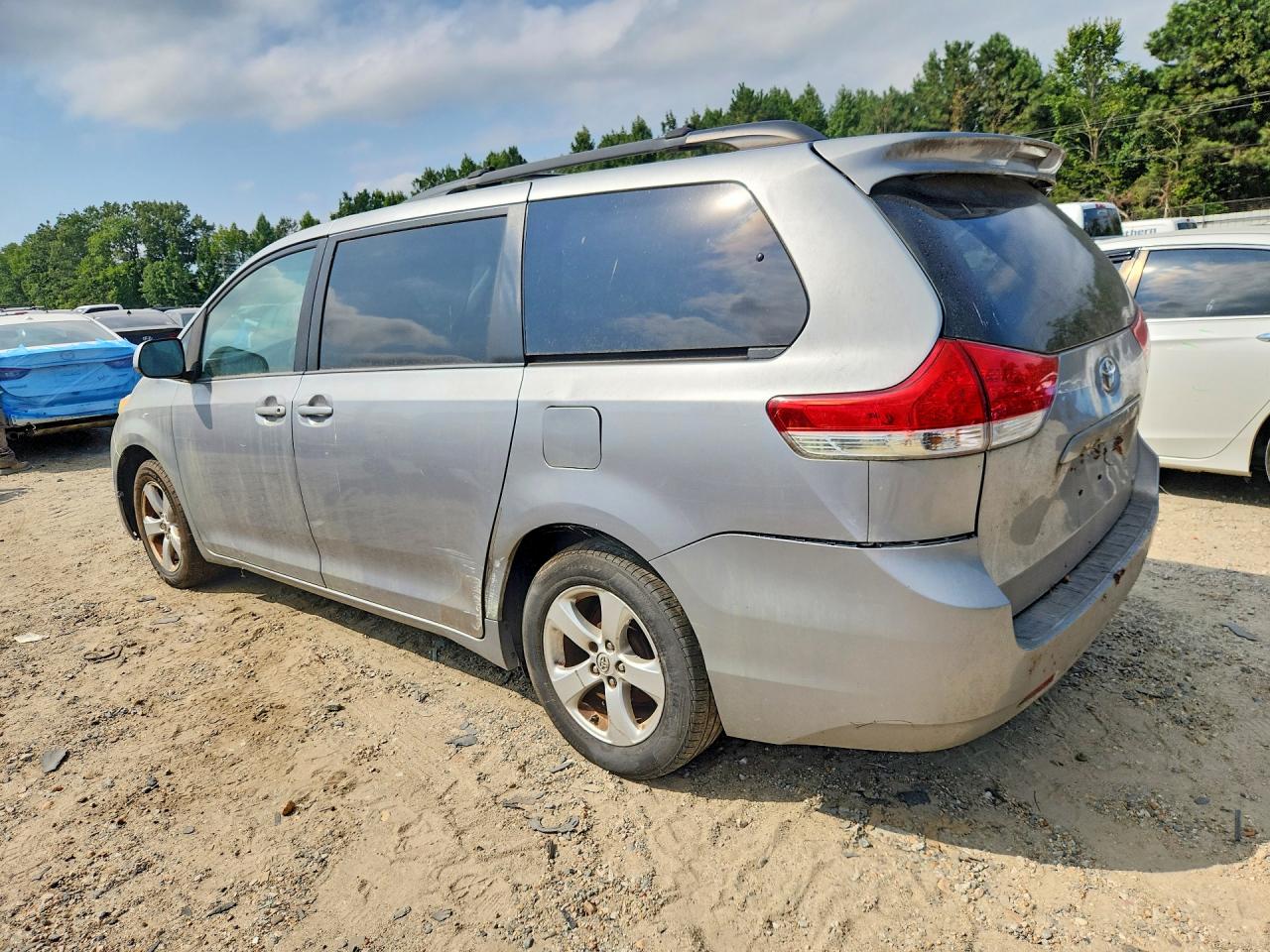 2013 Toyota Sienna Le Silver vin: 5TDKK3DC9DS380855