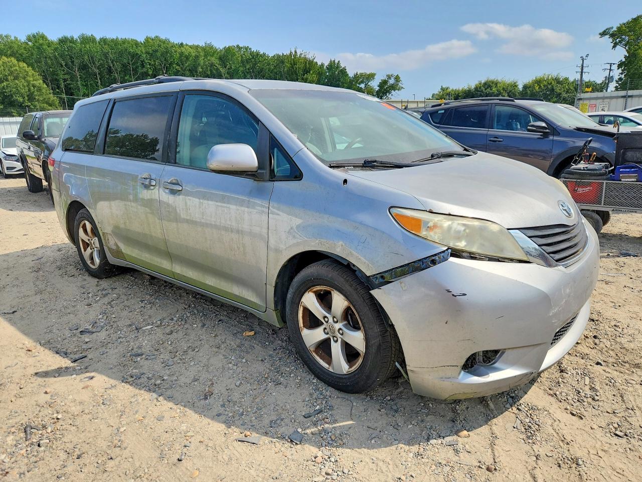 2013 Toyota Sienna Le Silver vin: 5TDKK3DC9DS380855