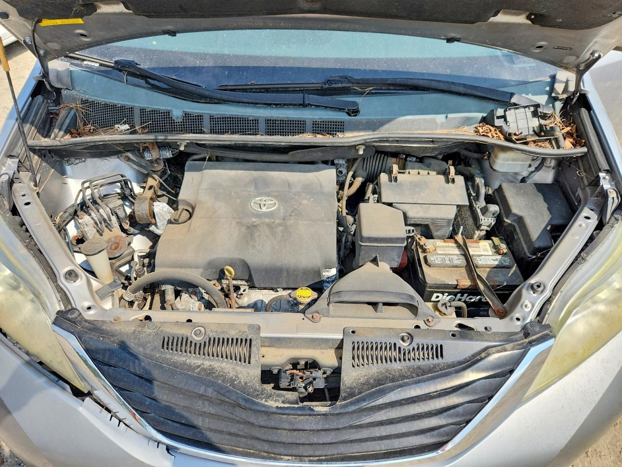 2013 Toyota Sienna Le Silver vin: 5TDKK3DC9DS380855