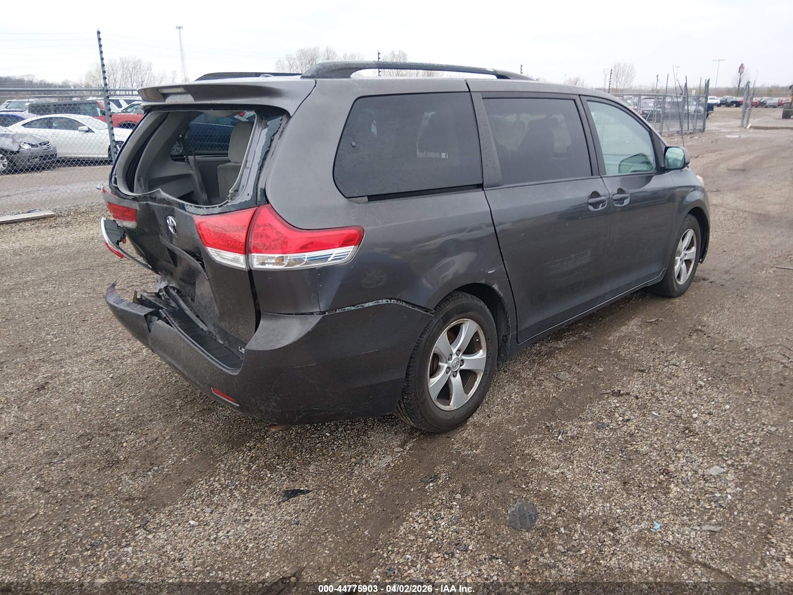 2013 Toyota Sienna Le V6 8 Passenger Gray vin: 5TDKK3DC9DS382931