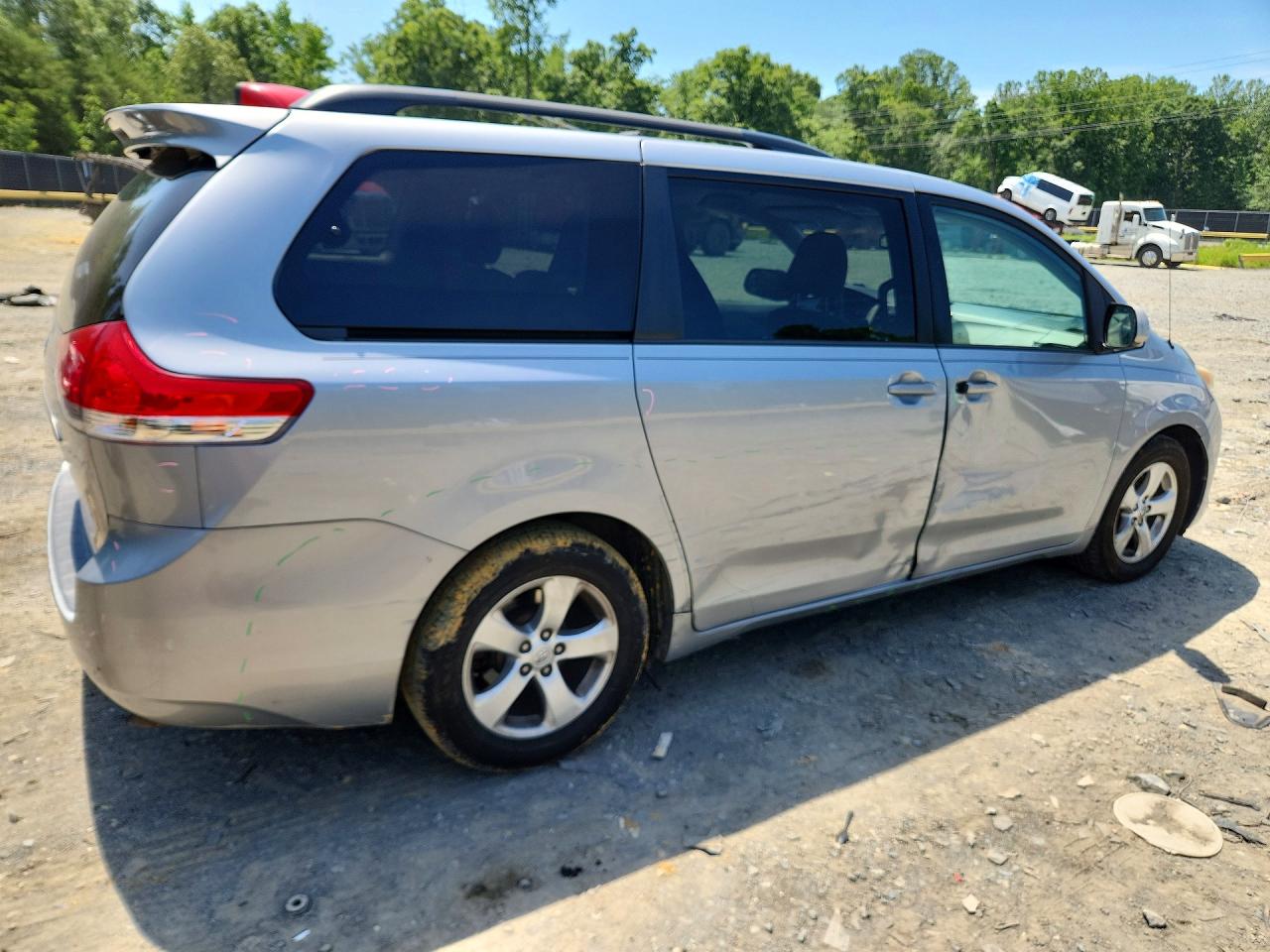 2013 Toyota Sienna Le Silver vin: 5TDKK3DC9DS397154
