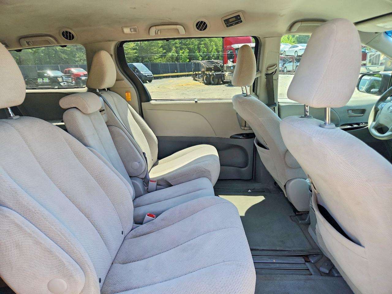 2013 Toyota Sienna Le Silver vin: 5TDKK3DC9DS397154