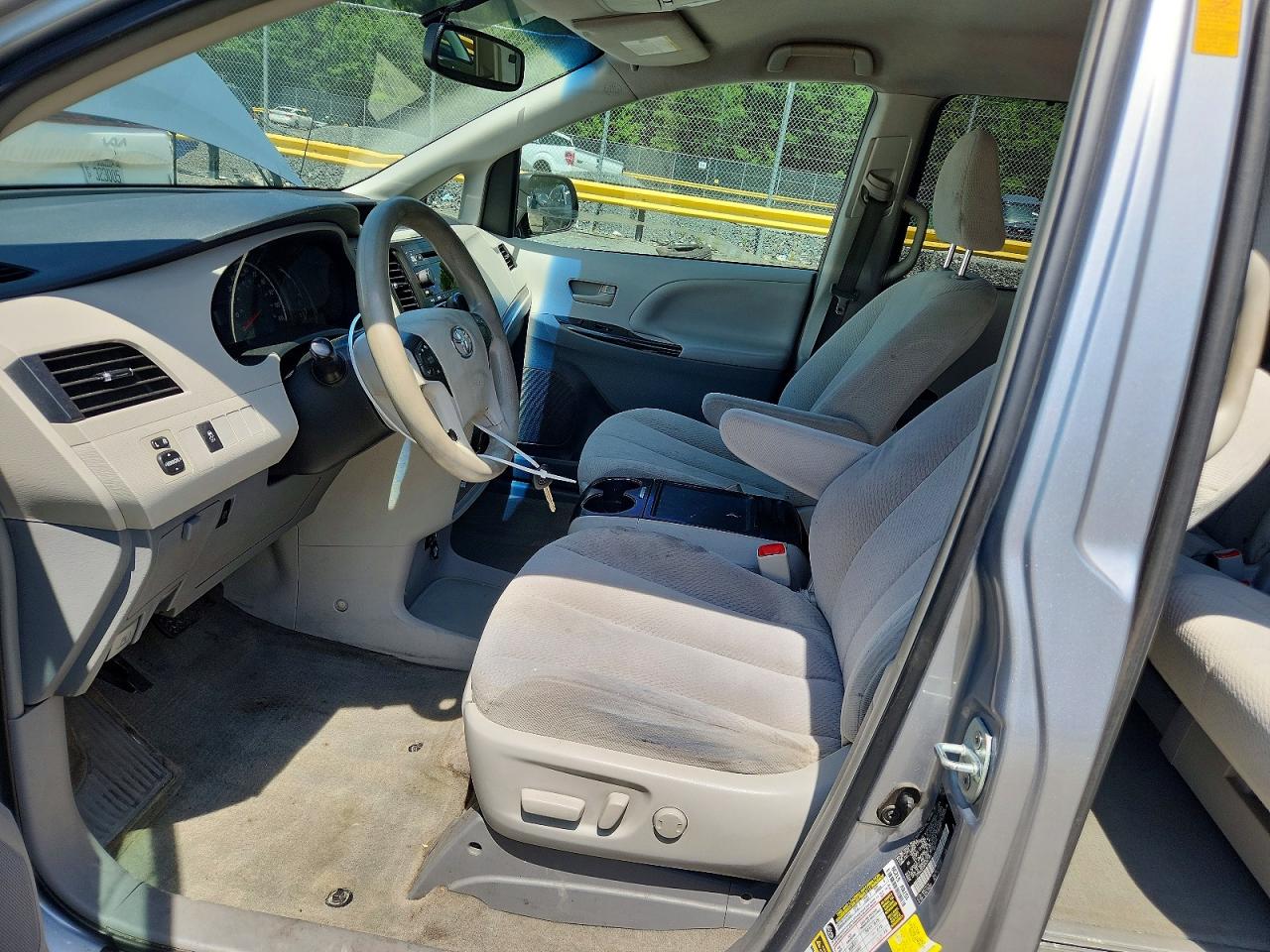 2013 Toyota Sienna Le Silver vin: 5TDKK3DC9DS397154