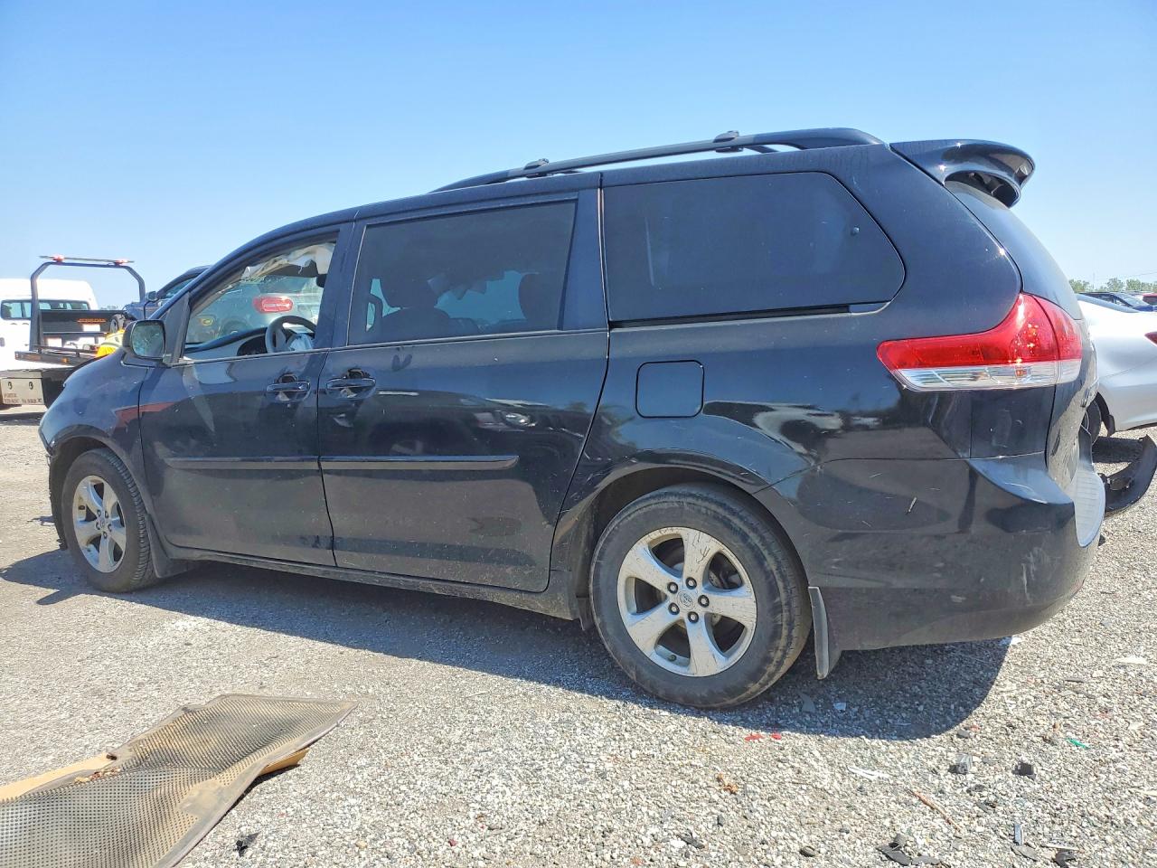 2013 Toyota Sienna Le Black vin: 5TDKK3DC9DS398482