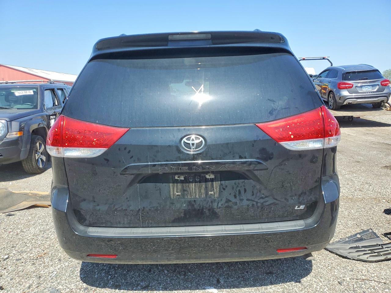 2013 Toyota Sienna Le Black vin: 5TDKK3DC9DS398482