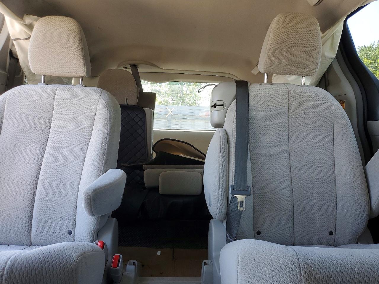 2013 Toyota Sienna Le Black vin: 5TDKK3DC9DS398482