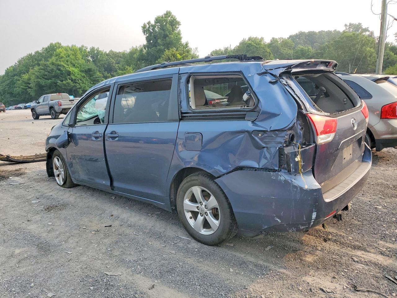 2013 Toyota Sienna Le Синий vin: 5TDKK3DC9DS404992