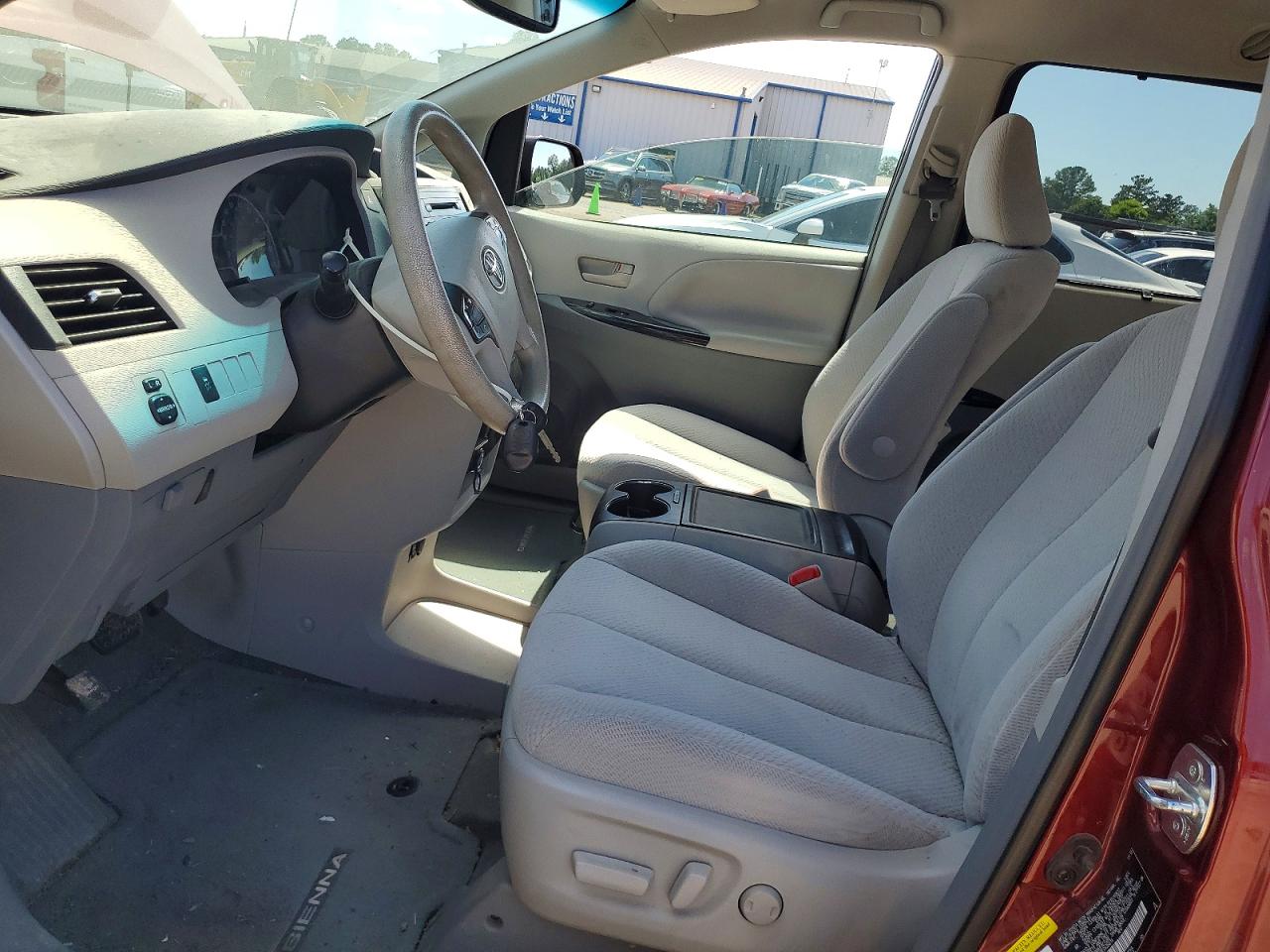 2014 Toyota Sienna Le Burgundy vin: 5TDKK3DC9ES435614