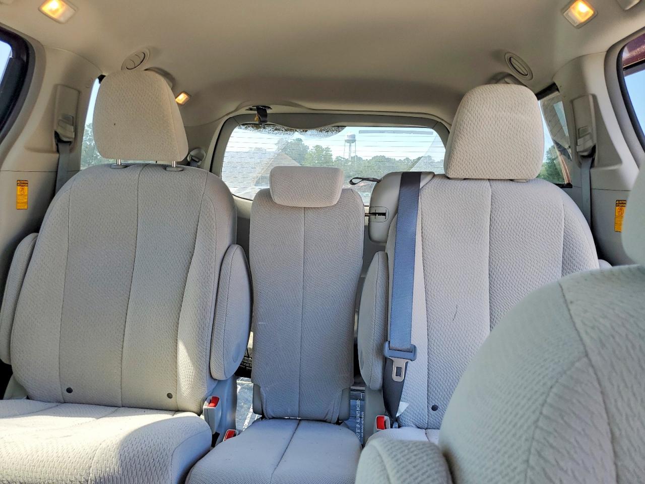 2014 Toyota Sienna Le Burgundy vin: 5TDKK3DC9ES435614